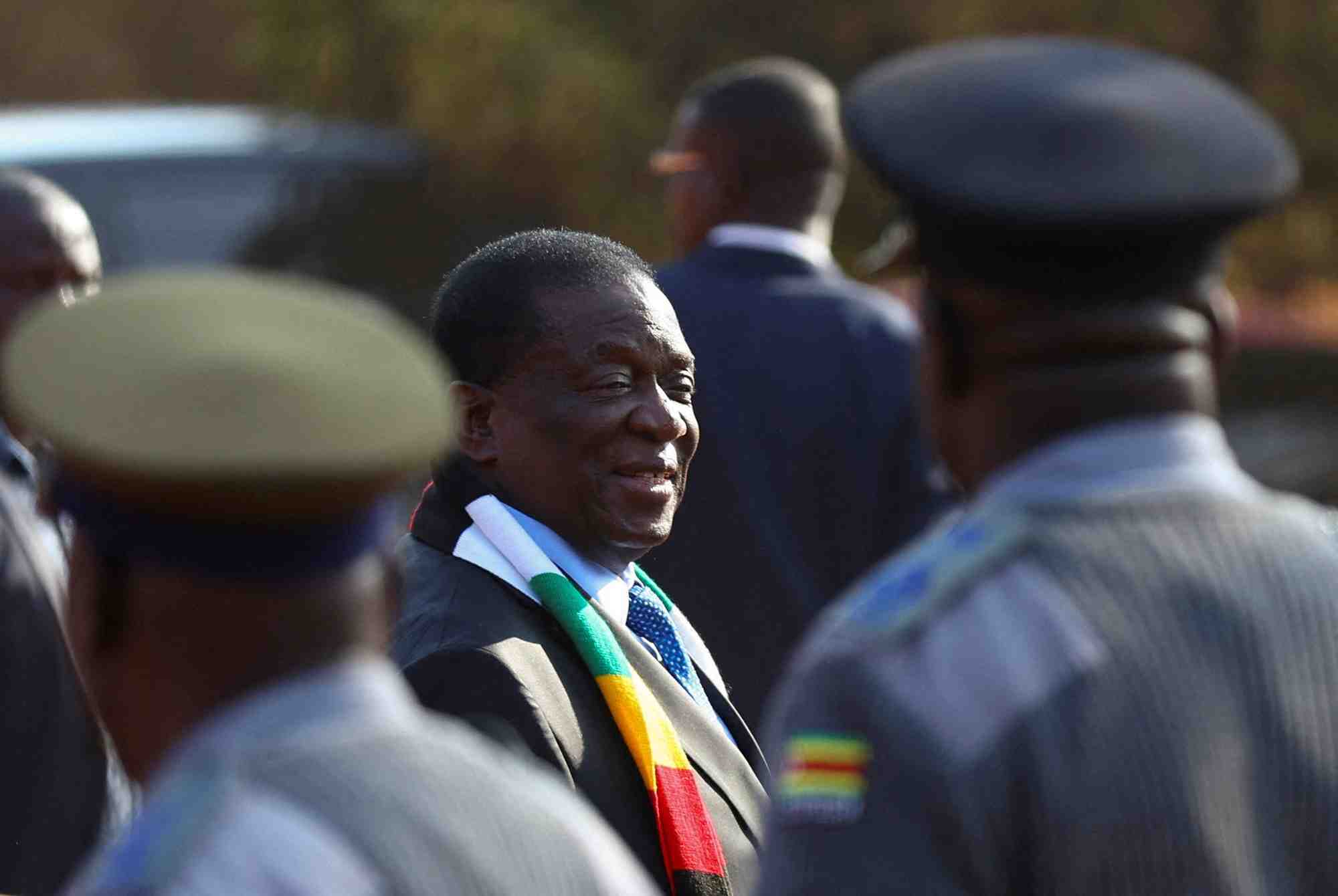 Le president zimbabween emmerson mnangagwa