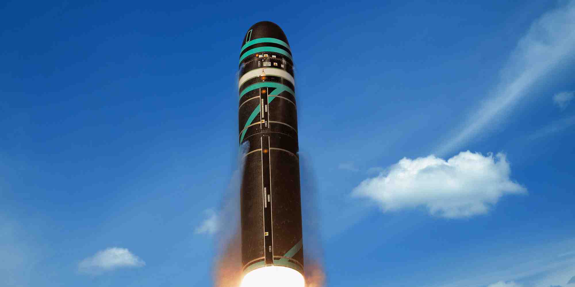 ArianeGroup est maître d'œuvre industriel du M51 de la force de dissuasion océanique française, pour le compte de la Direction générale de l'armement (DGA) depuis 2010.