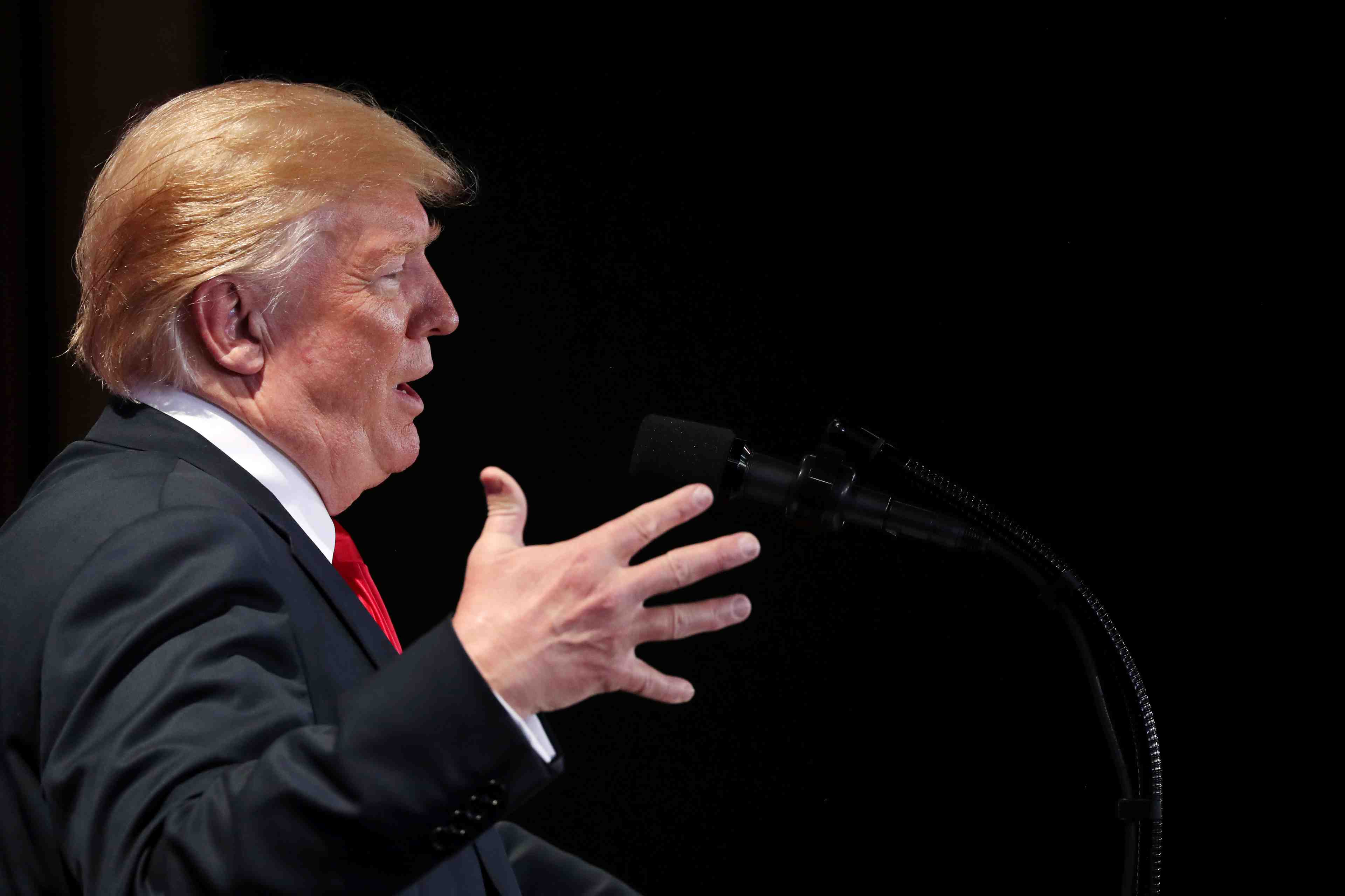 Trump annonce 25% de droits de douanes sur 50 milliards de dollars d'importations chinoises