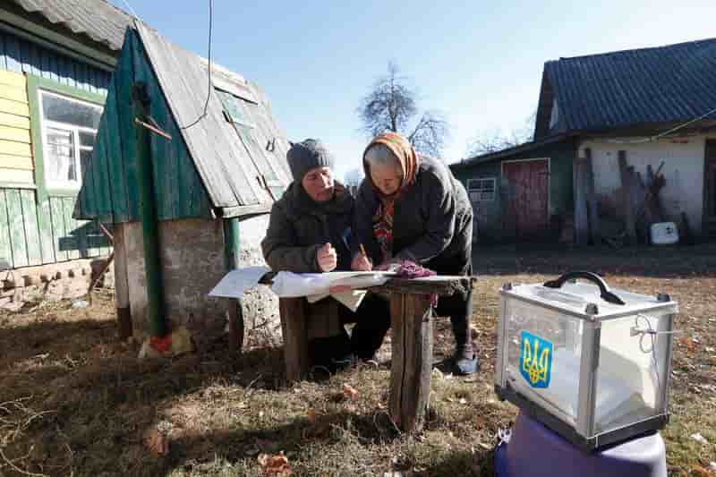 Large victoire des partis pro-occidentaux en Ukraine