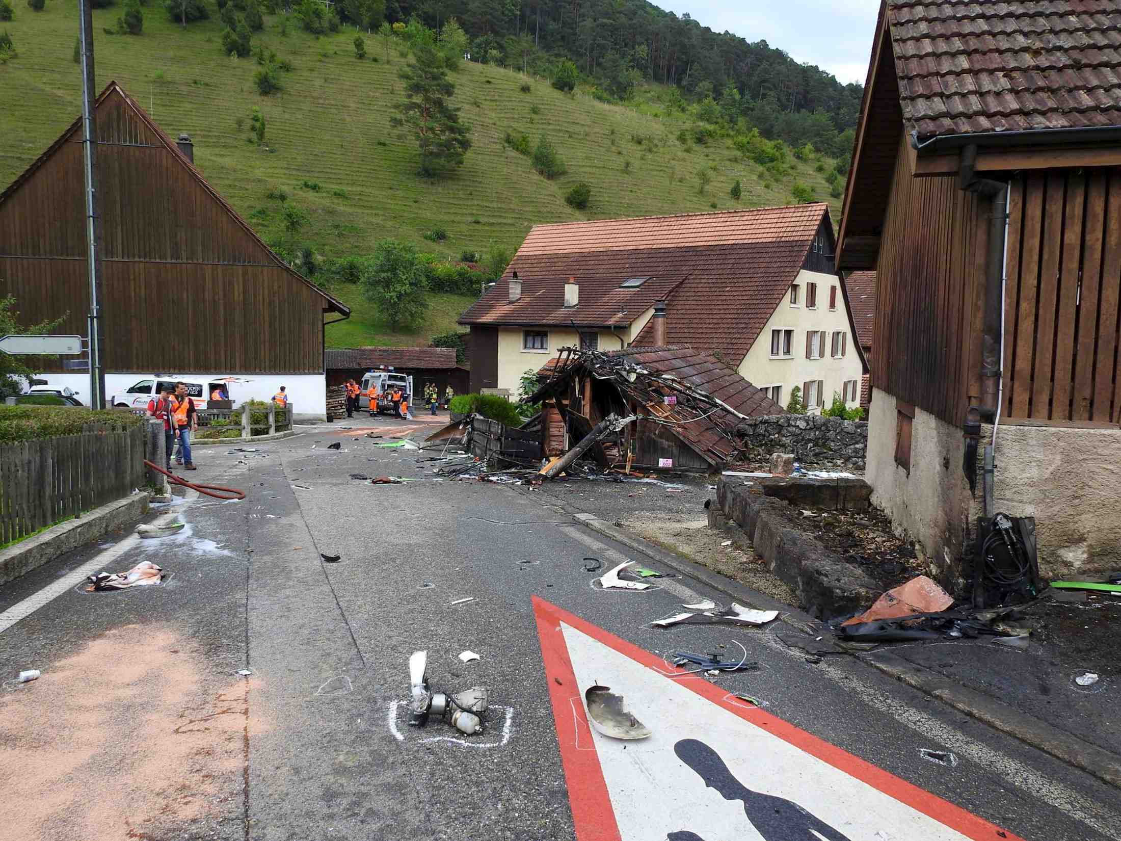Collision meurtriere lors d'un meeting aerien en suisse
