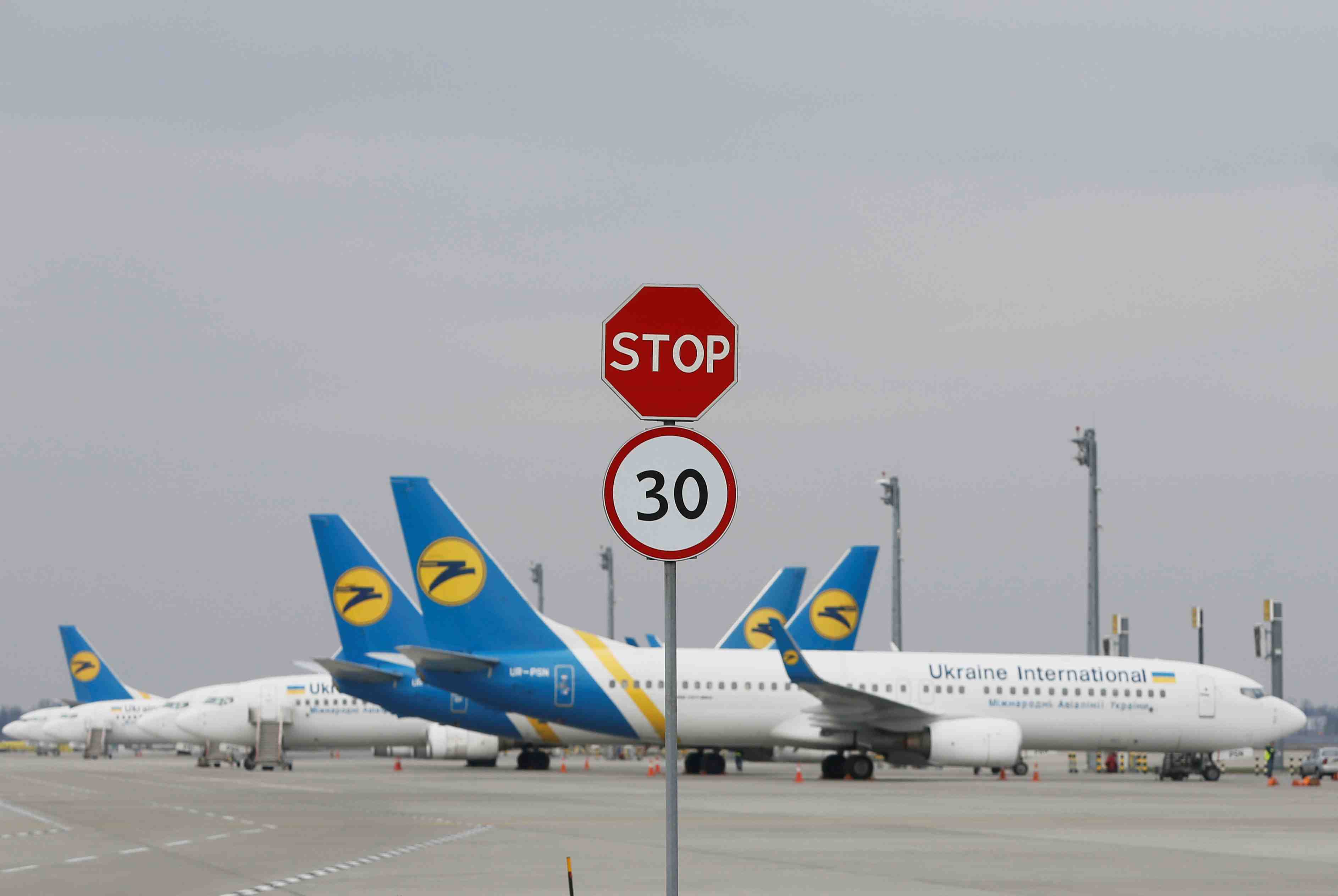 L'ukraine ferme l'espace aerien aux vols civils