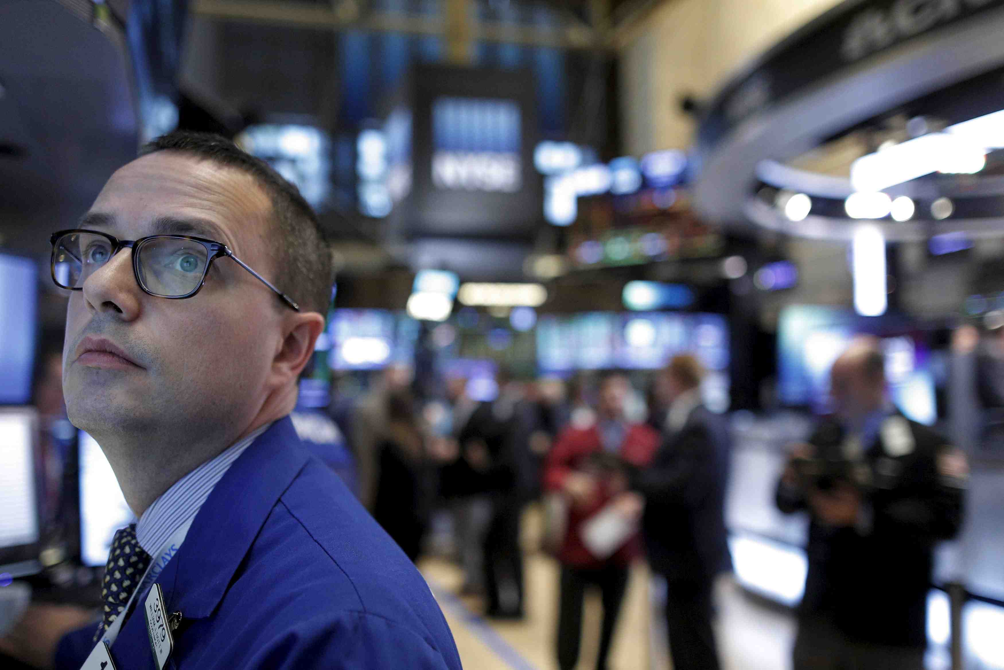 Les achats a bon compte et l’energie font grimper wall street
