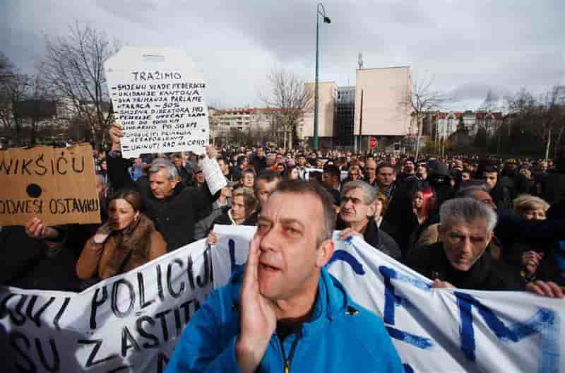 Nouvelles manifestations antigouvernementales en Bosnie