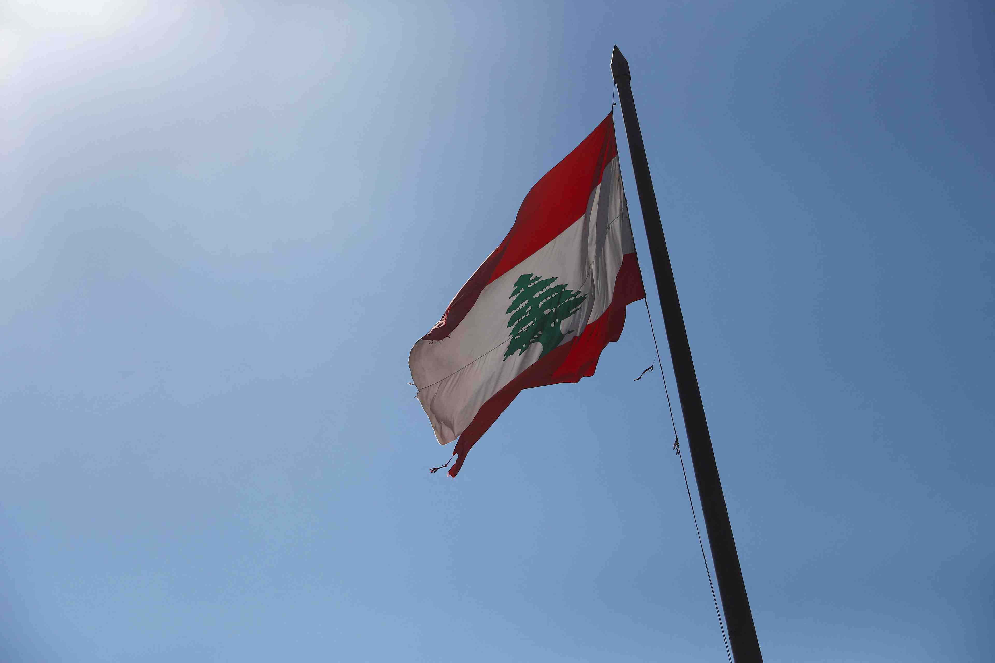 Liban: les groupes hezbollah et amal mettent fin a leur boycott du gouvernement