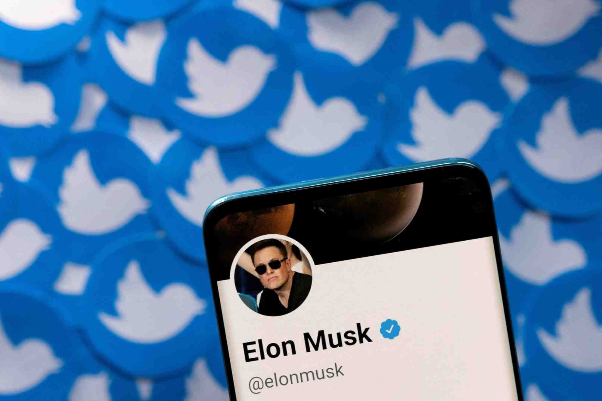 Twitter attaque elon musk en justice pour rupture de l'accord de rachat