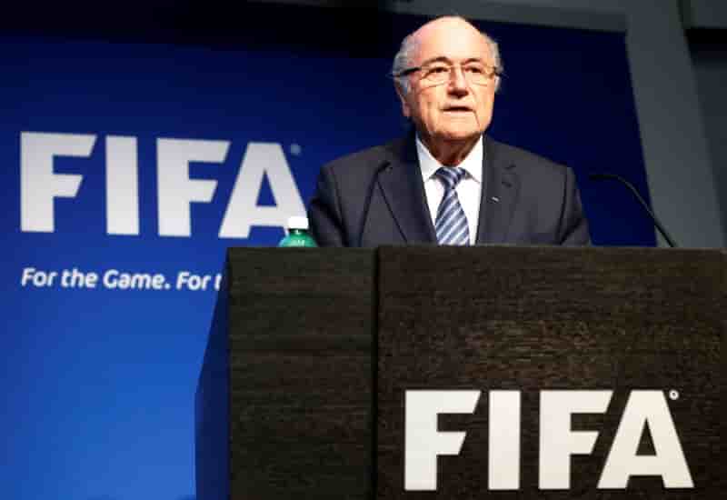 Le parquet suisse dit ne pas enqueter sur sepp blatter