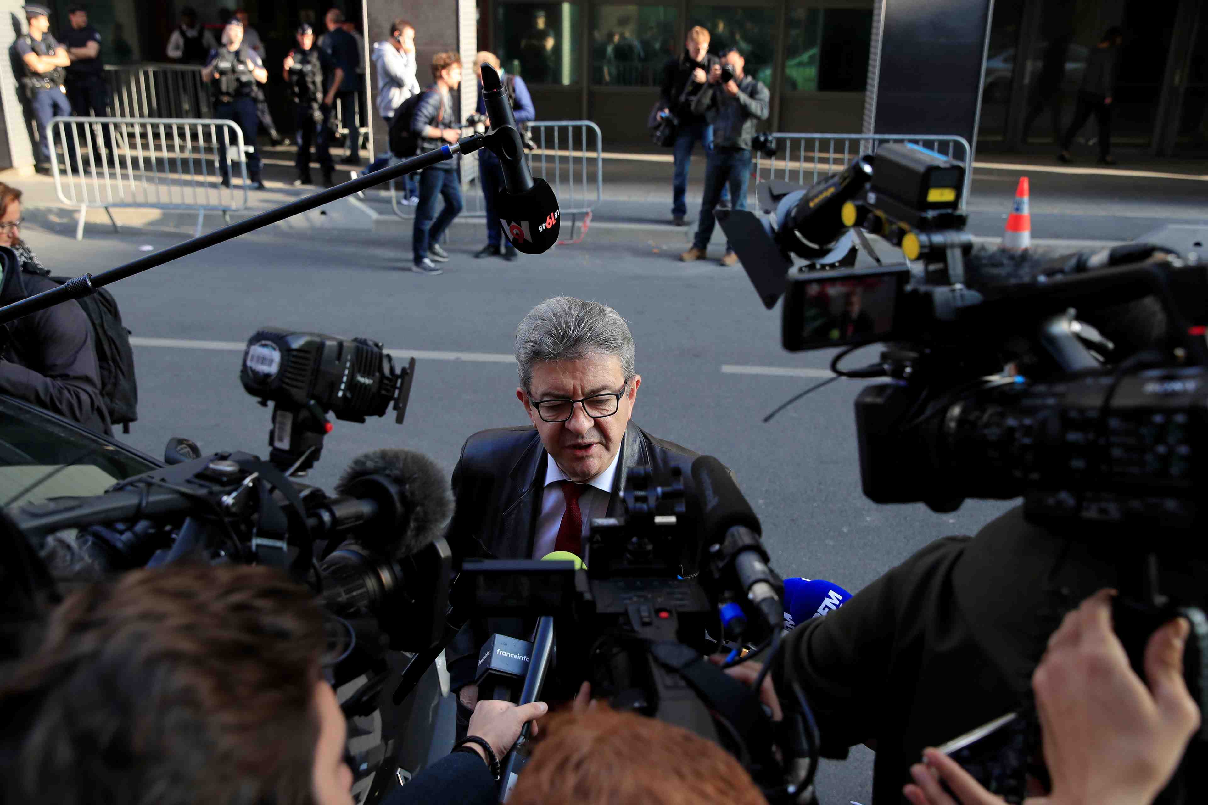 Melenchon face au peril du coup d'eclat de trop