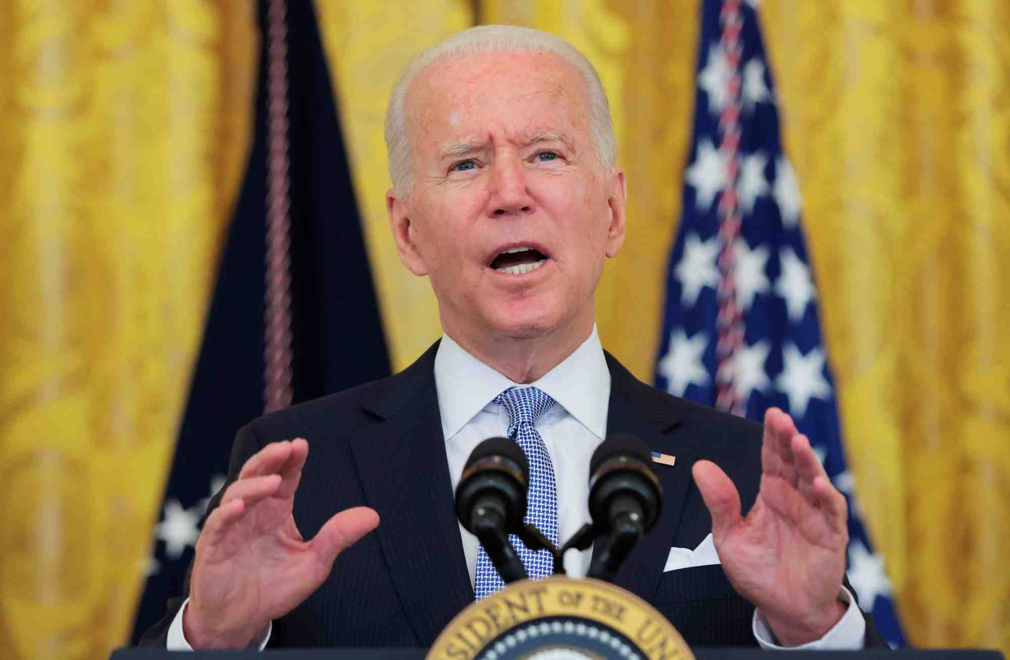 Etats-unis: vaccination ou masque obligatoire pour les employes federaux, dit biden