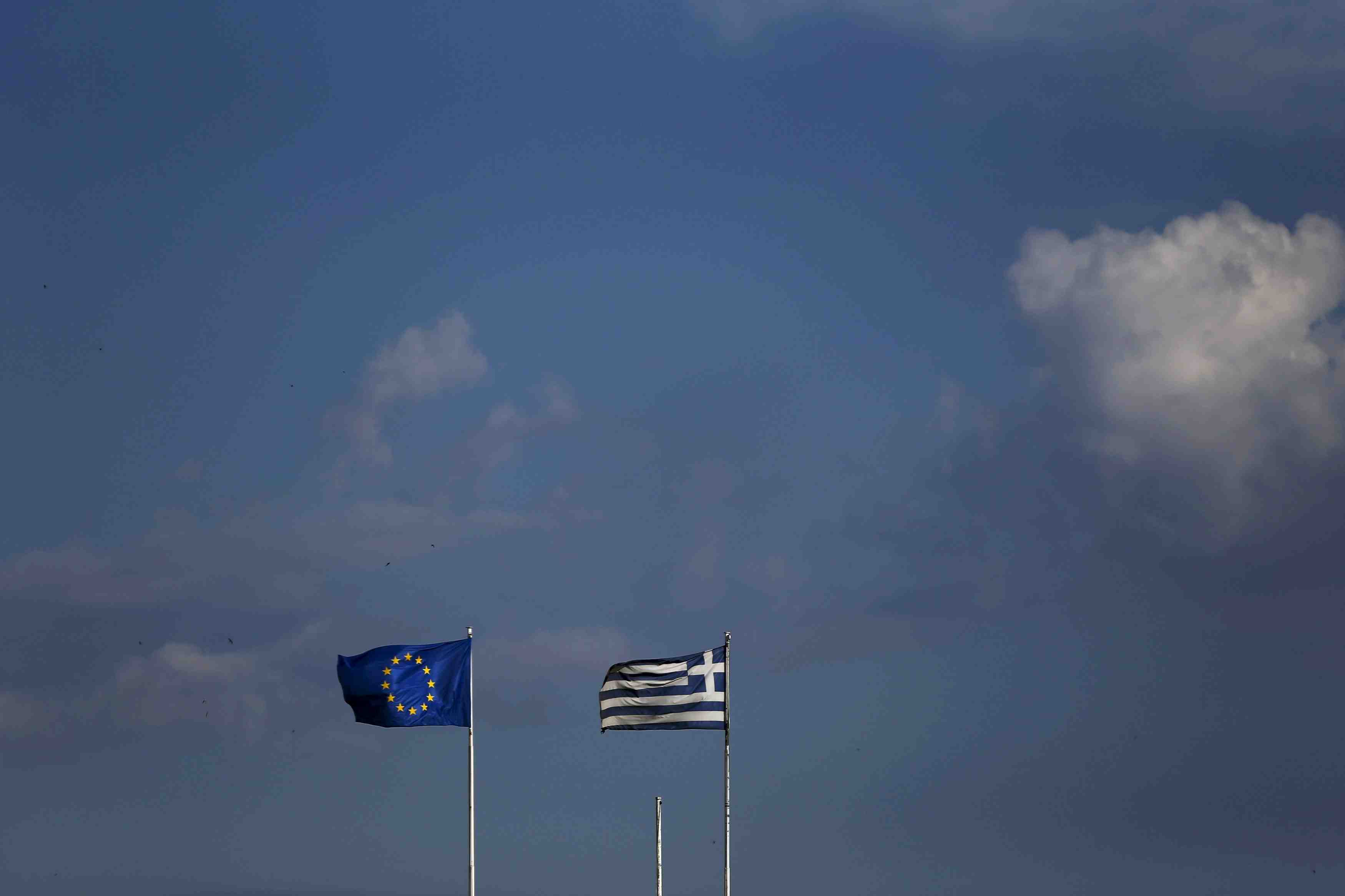 Francois hollande n'ecarte pas la possibilite d'un accord entre la grece et ses creanciers