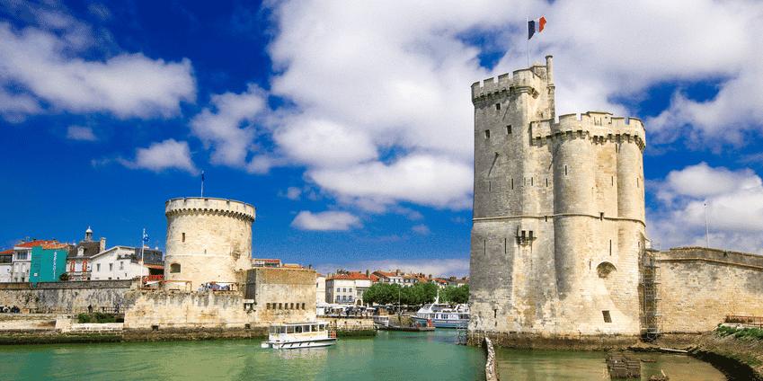 La Rochelle : deux navettes électro-solaires dans le Vieux-Port