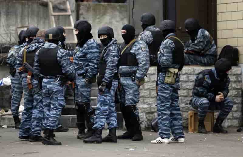 Douze membres de l'ex-Berkout arrêtés en Ukraine