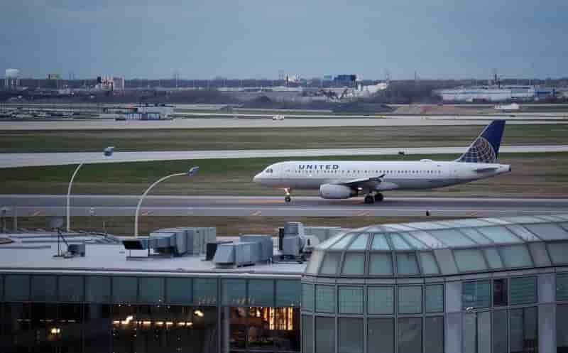 United airlines corrige le tir apres l'incident de chicago