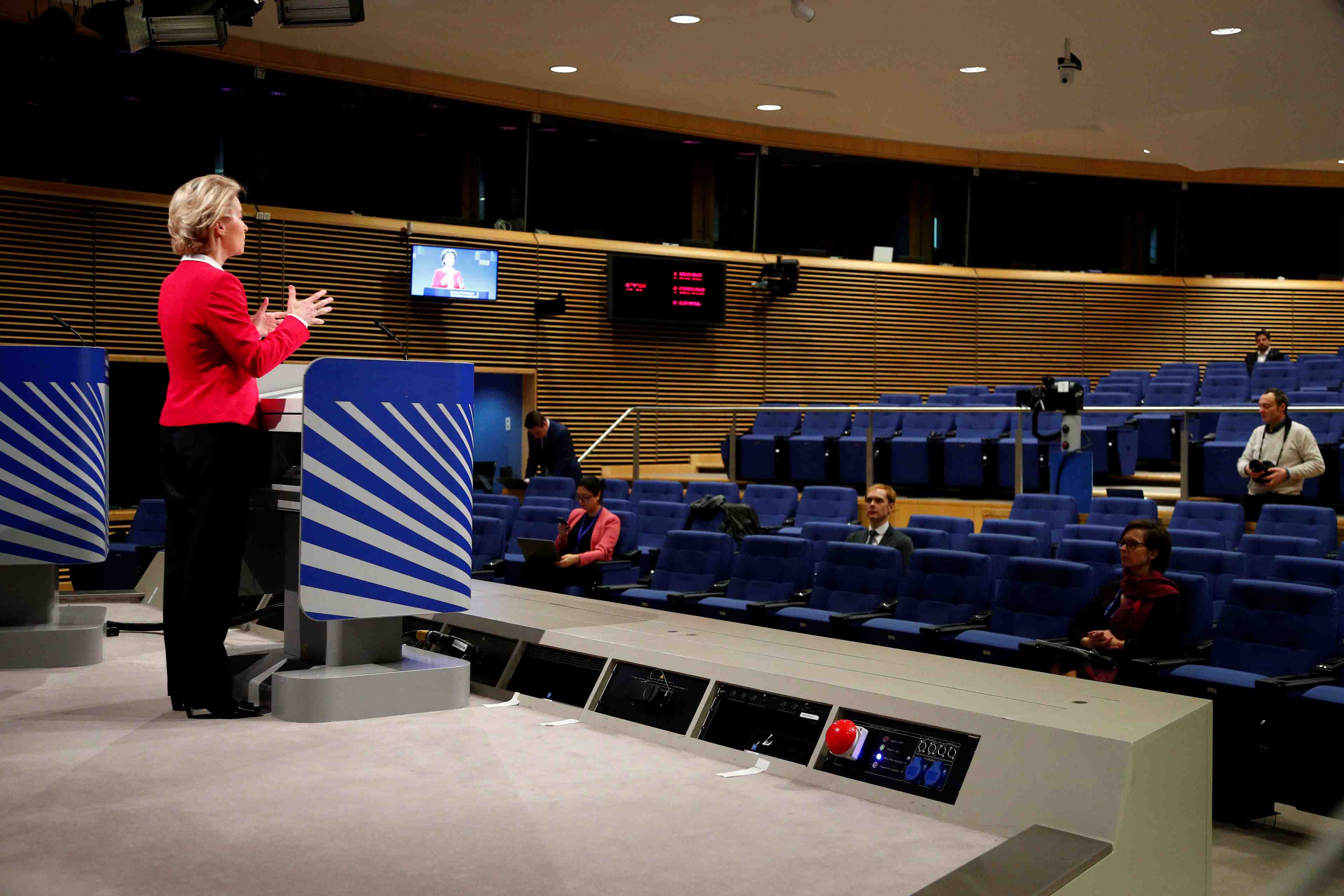 La commission europeenne devoile son plan contre la pandemie, avec 100 milliards d'euros pour le chomage partiel