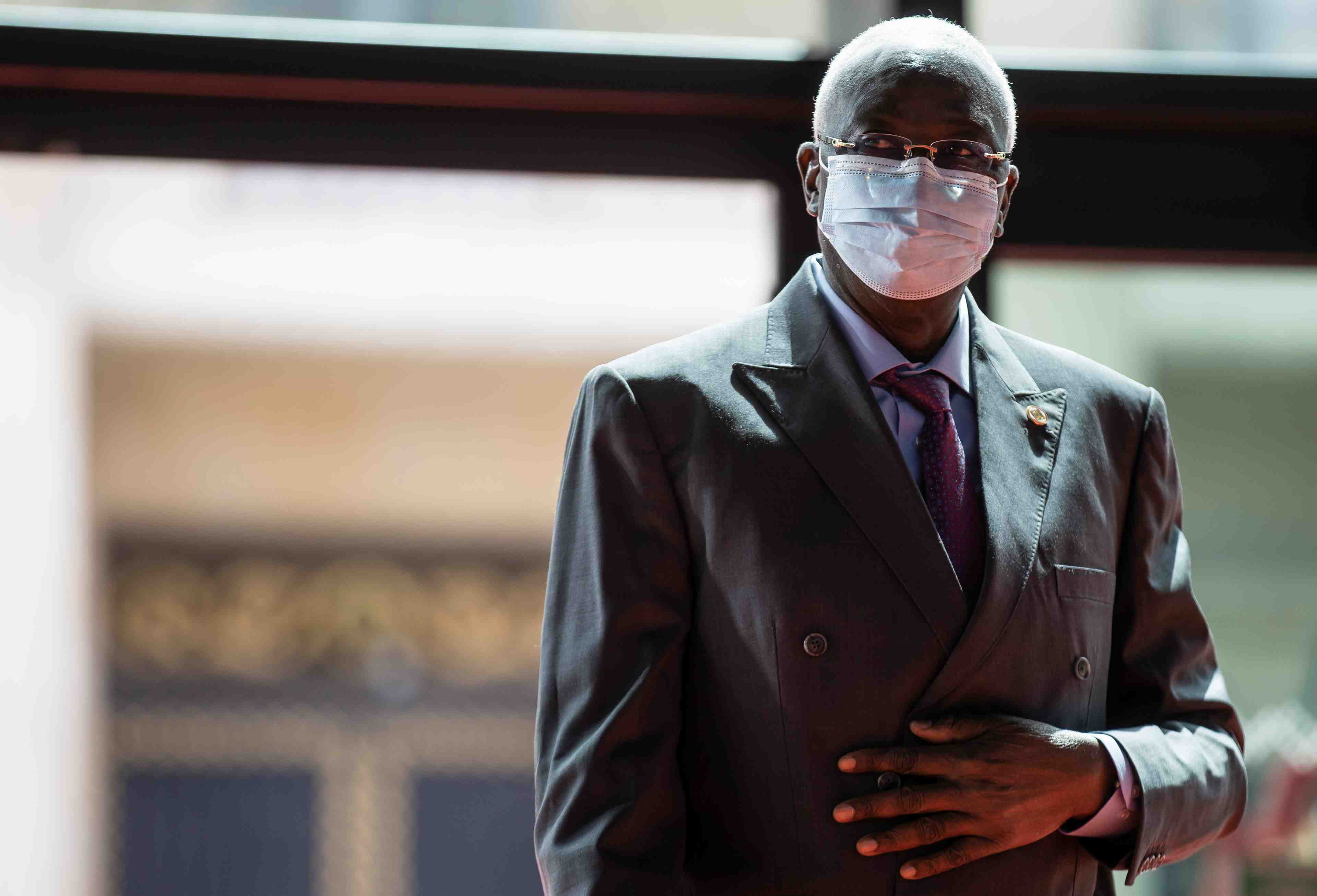 Mali: des militaires arretent le president et le premier ministre