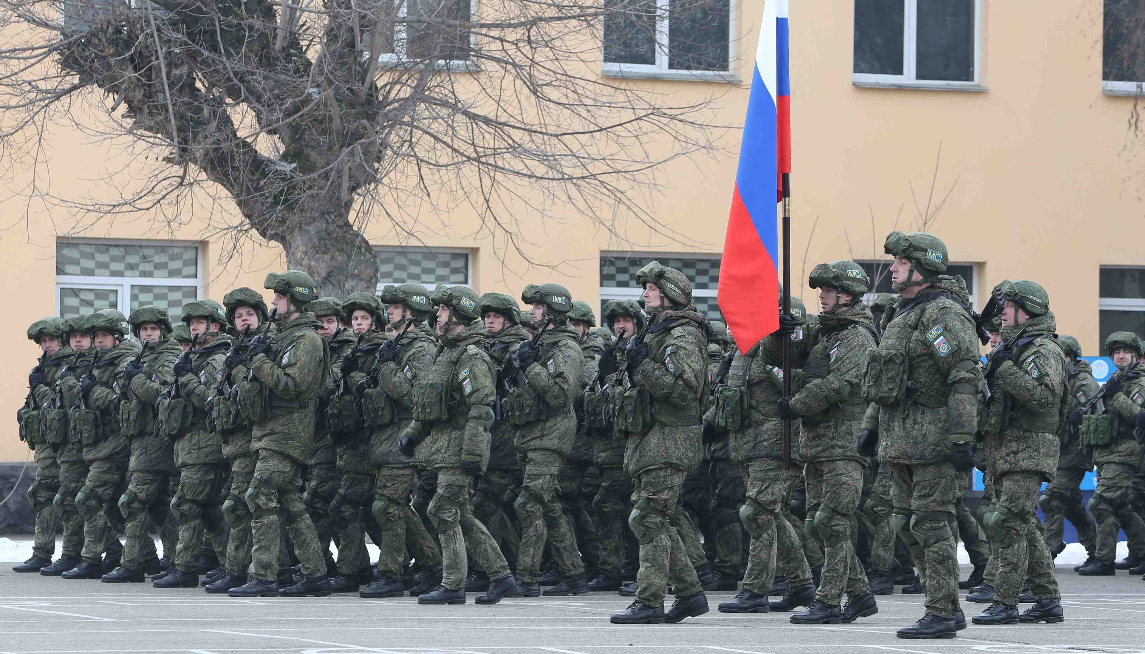 Les forces de la coalition russe entament leur retrait du kazakhstan