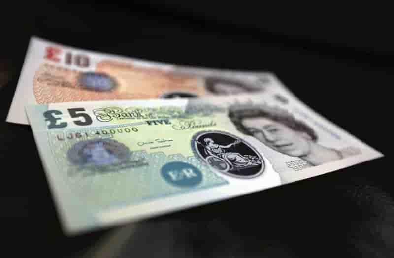 La banque d'angleterre laisse son taux directeur inchange