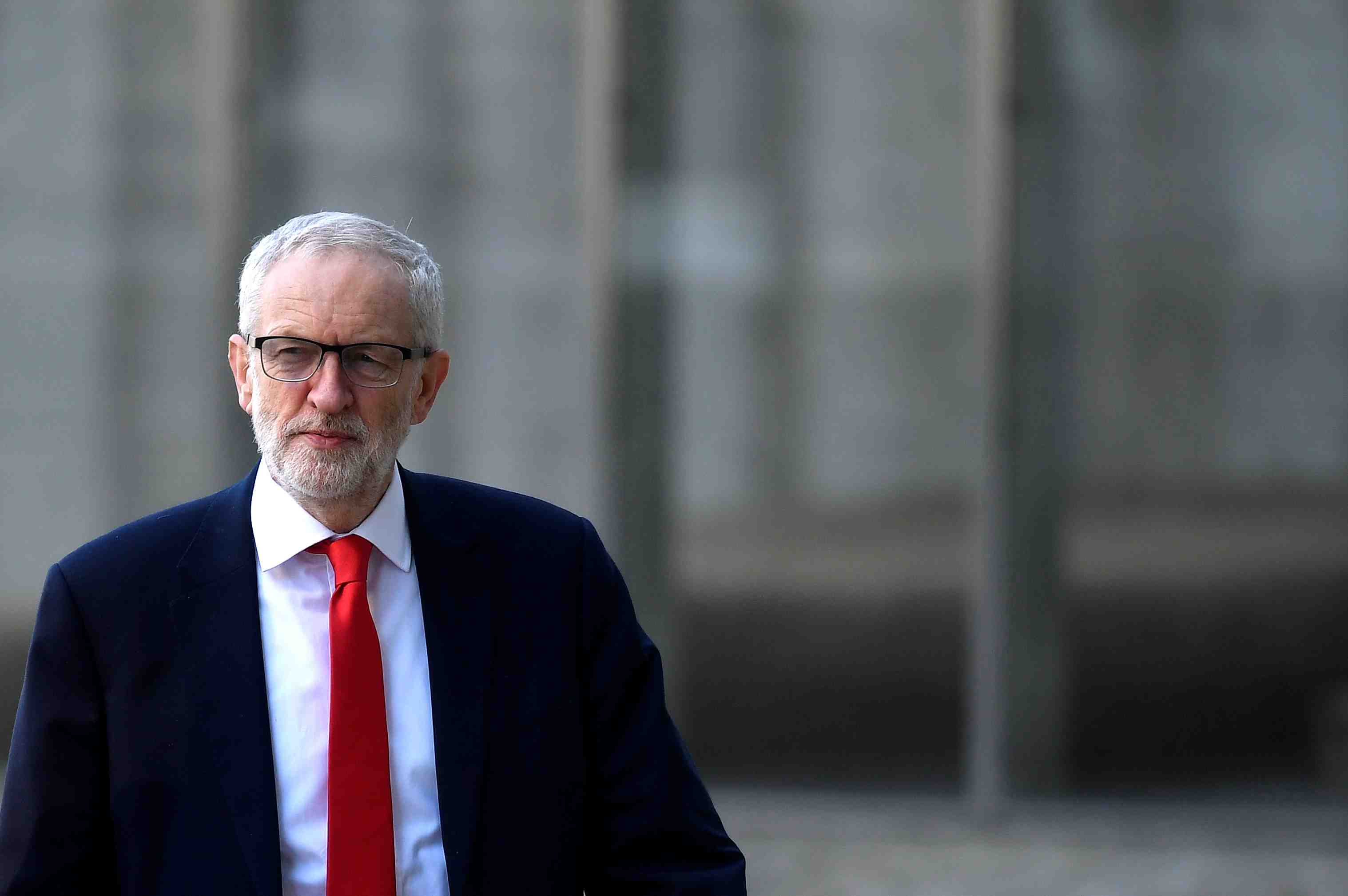 Gb/brexit: le parlement doit reprendre la main, dit corbyn