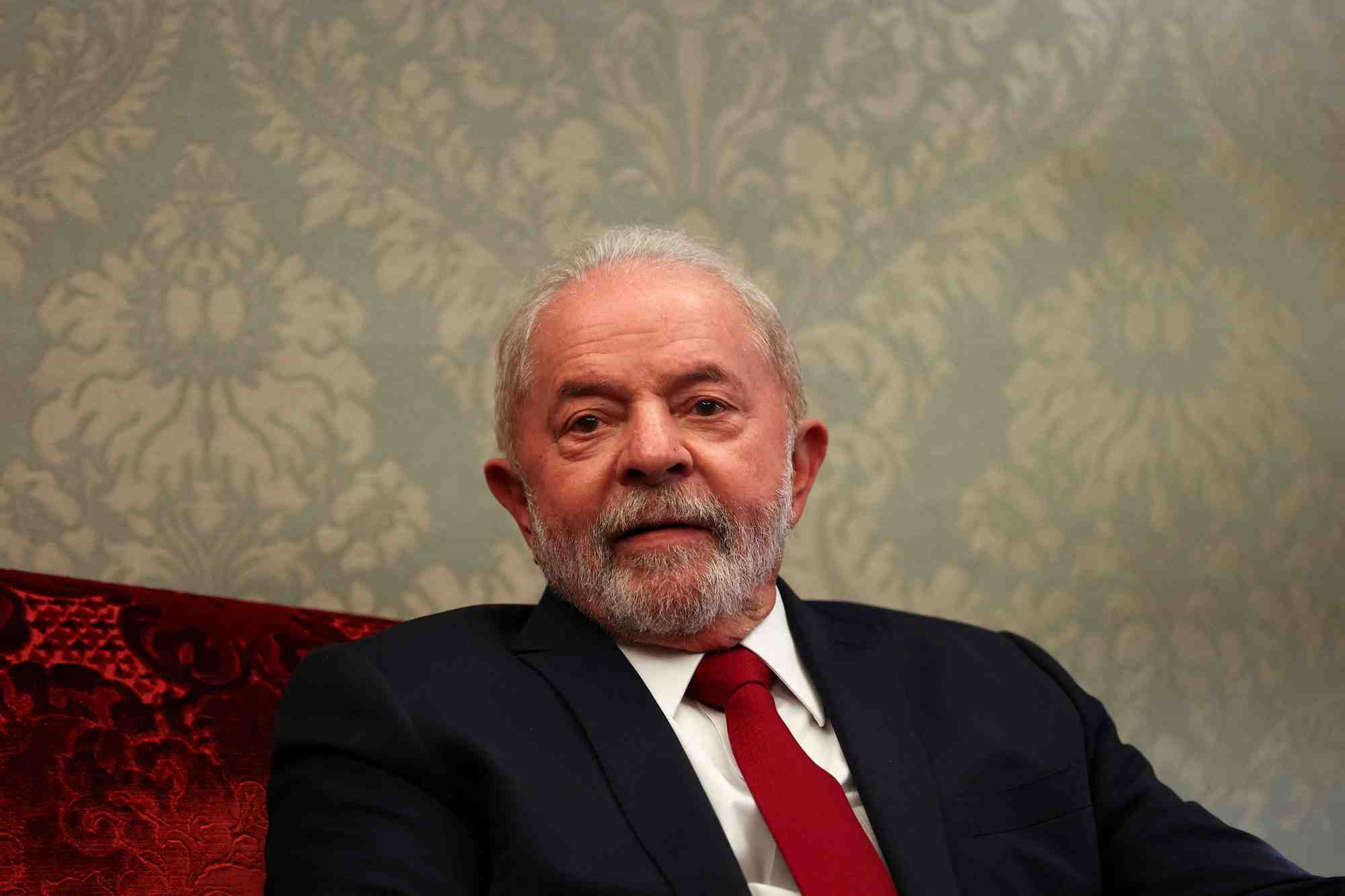 Le president portugais de sousa rencontre le president elu du bresil lula da silva et le president du mozambique nyusi a lisbonne