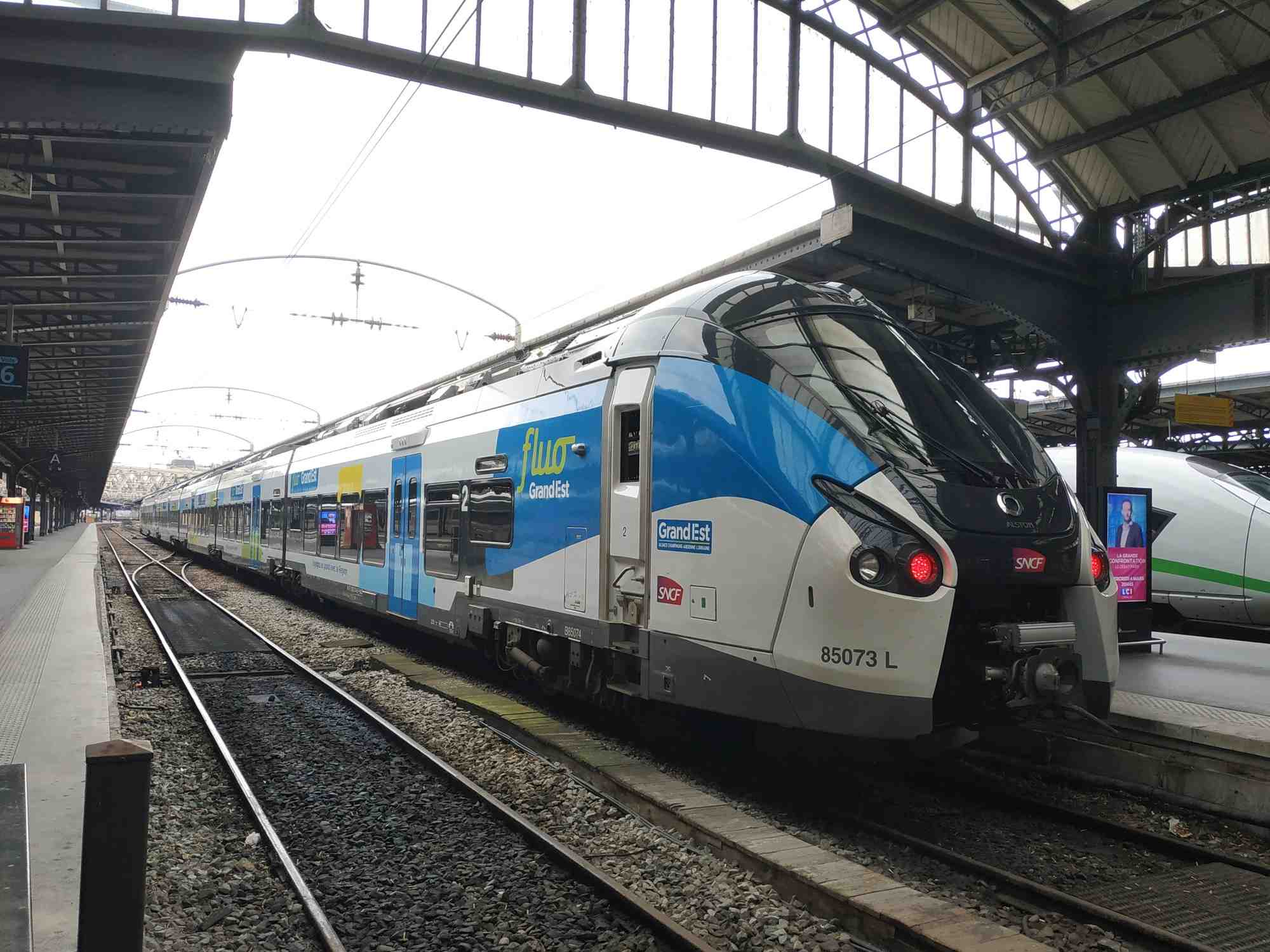 Le ministre des Transports a annoncé la mise en vente de 200.000 billets de train Intercités à prix réduit.
