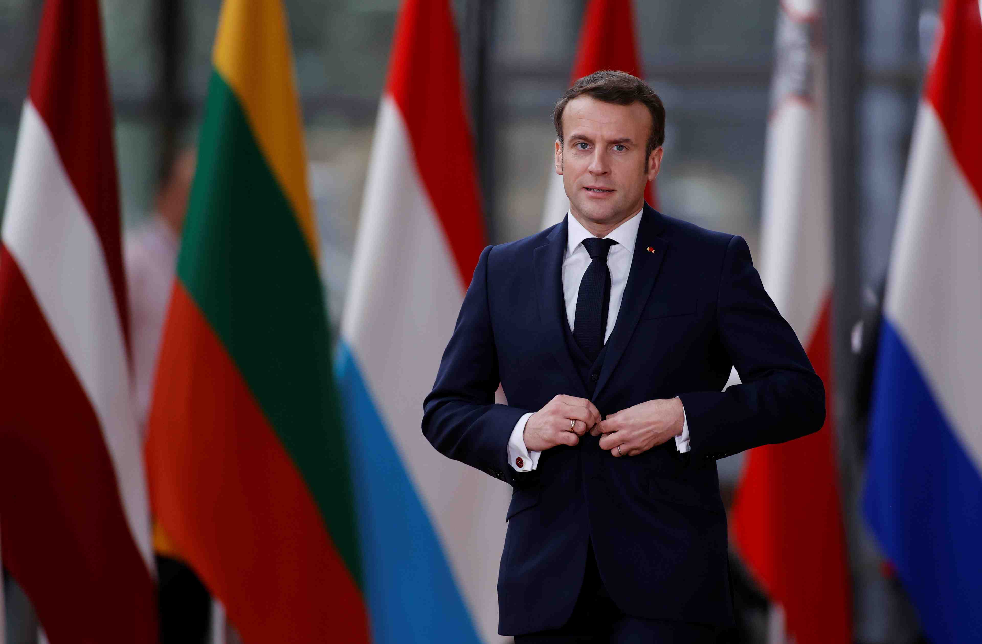 Peche: macron pret a demander des compensations si besoin apres le brexit