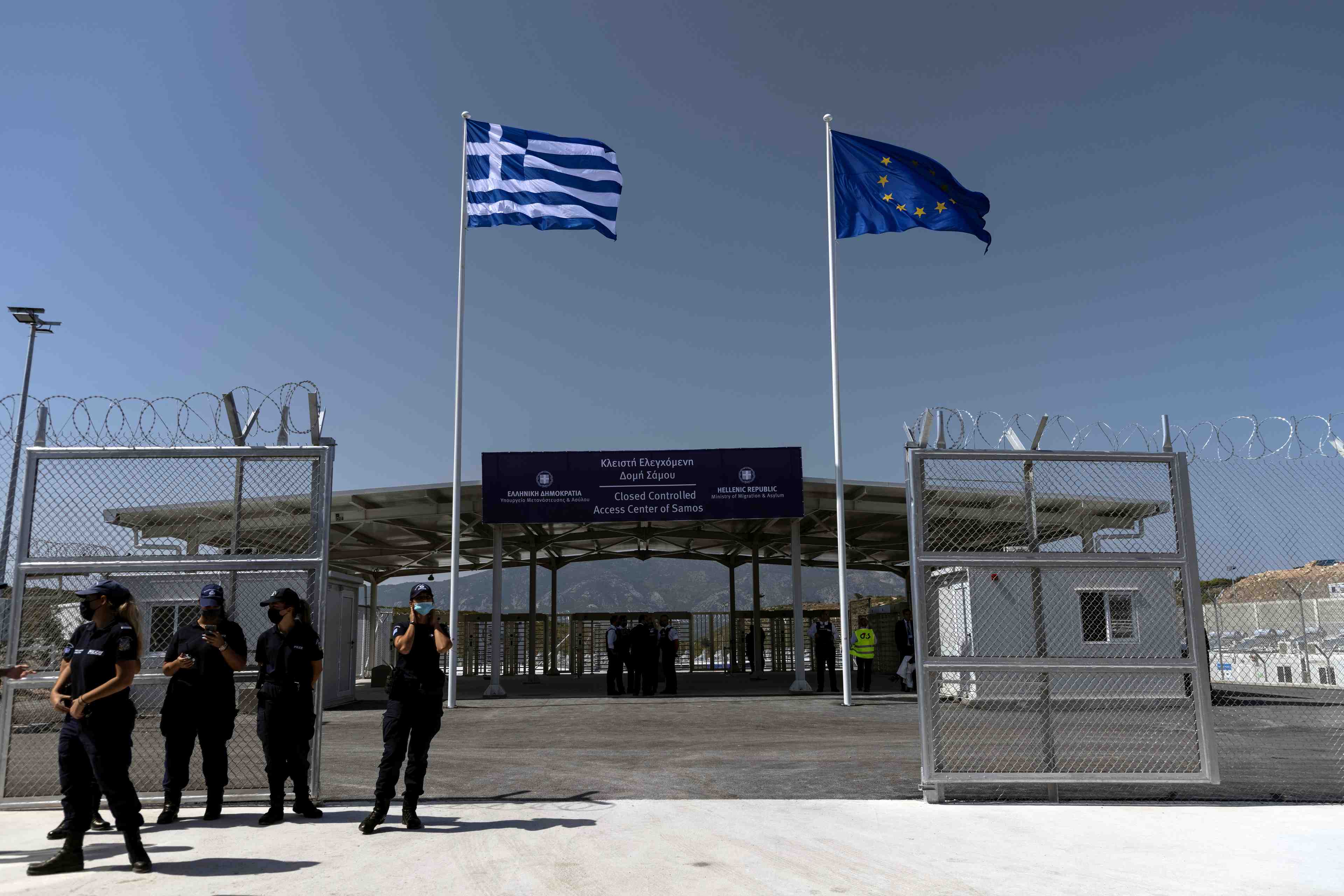 Migrants repousses: la ce demande une enquete a la grece et a la croatie