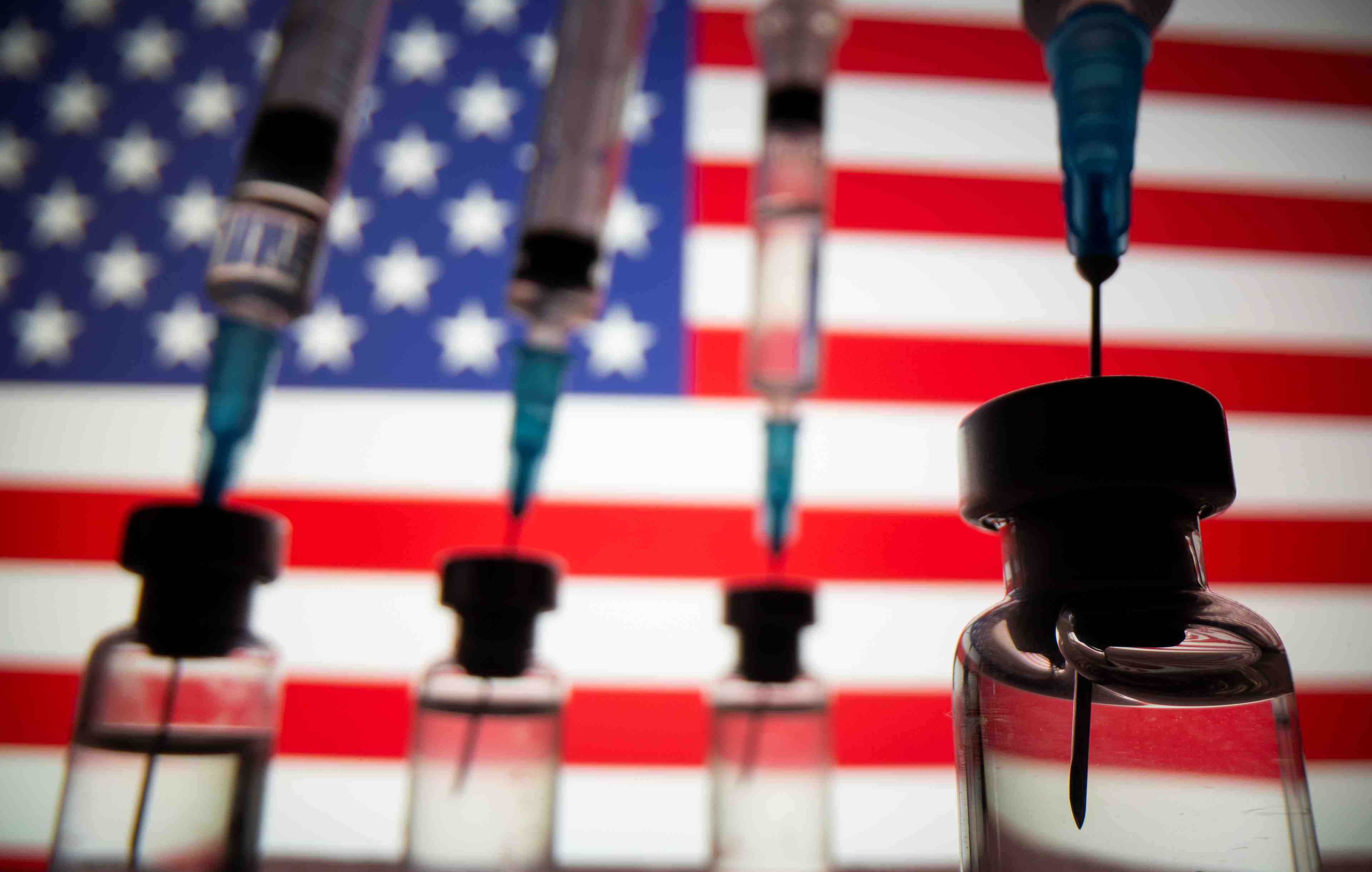 Des experts recommandent le rappel vaccinal seulement apres 65 ans