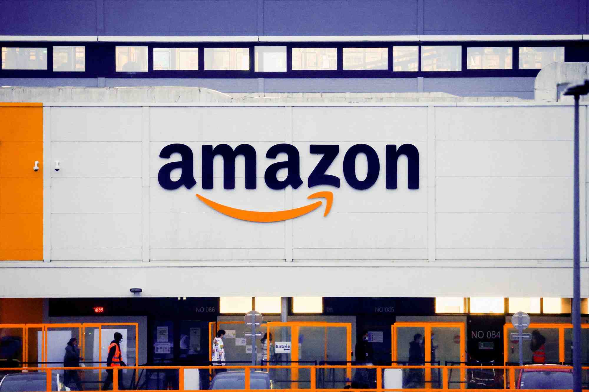 La proposition salariale d'amazon rejetee par les syndicats