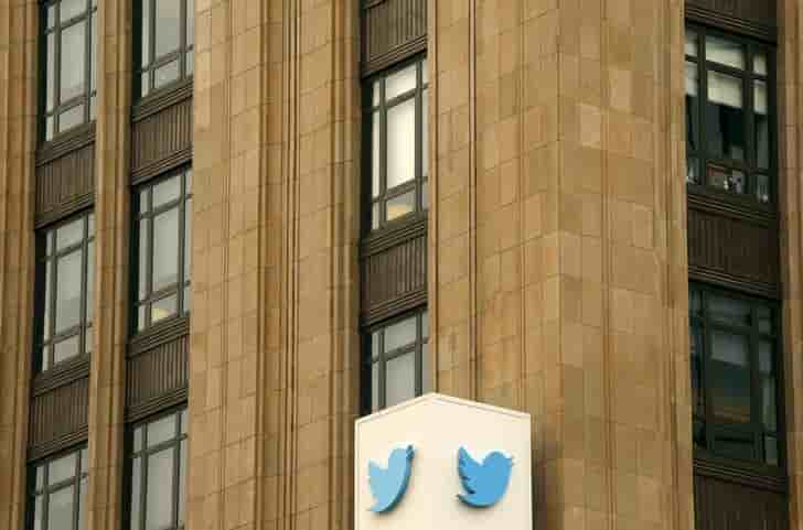 Facebook et twitter vont traquer les fausses informations