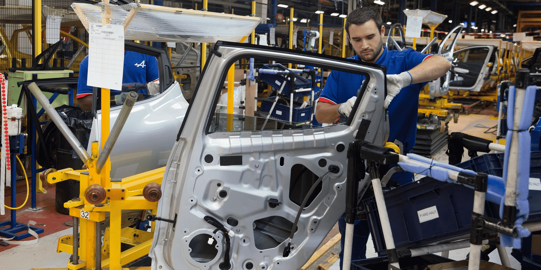 Le cabinet d'audit anticipe une baisse du marché automobile mondial dans les deux prochaines années, avec un creux en 2020 à 91 millions de voitures, avant une remontée jusqu'en 2026 avec 106 millions de véhicules.