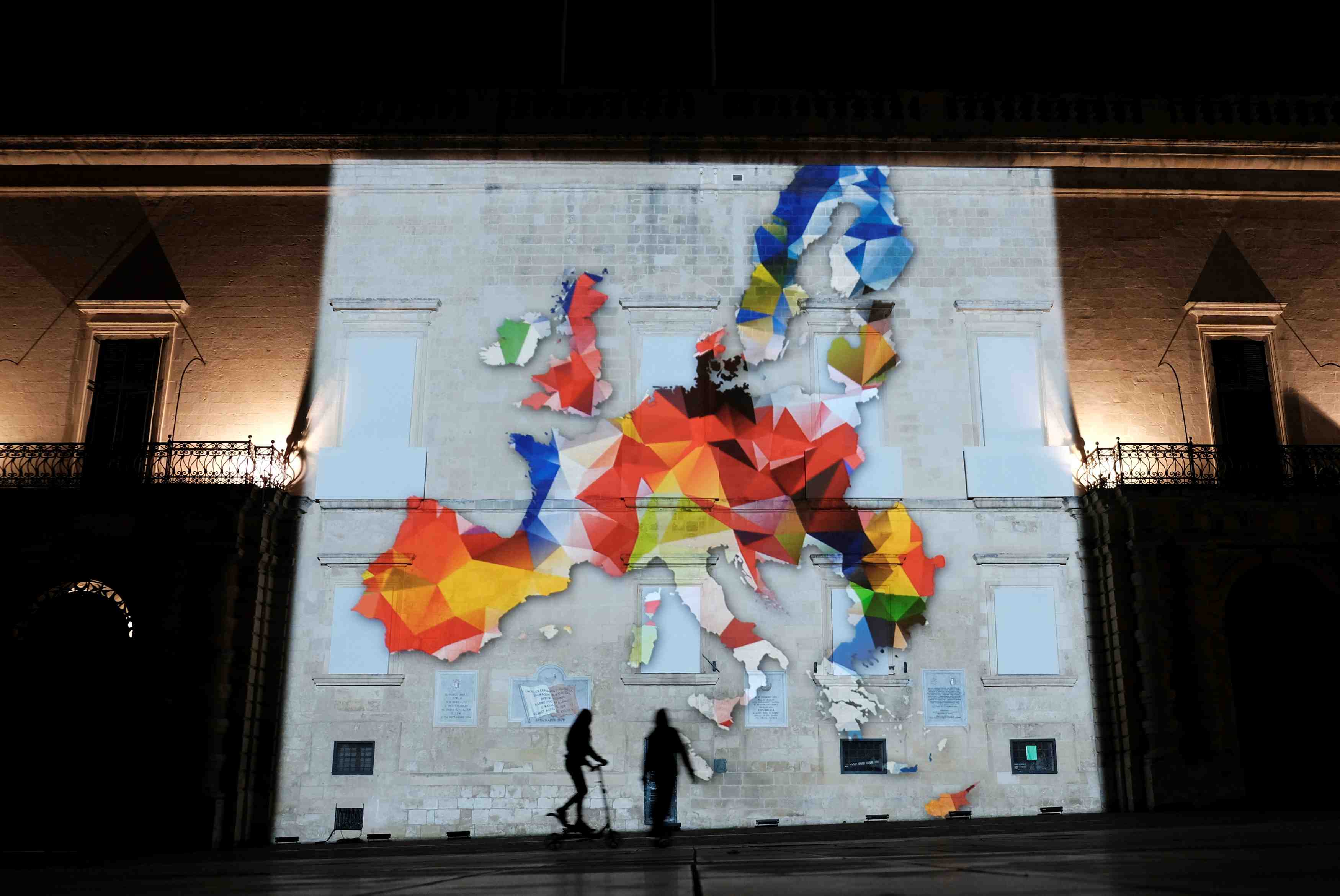Malte: en matiere d'evasion fiscale, l'ue doit se moderer