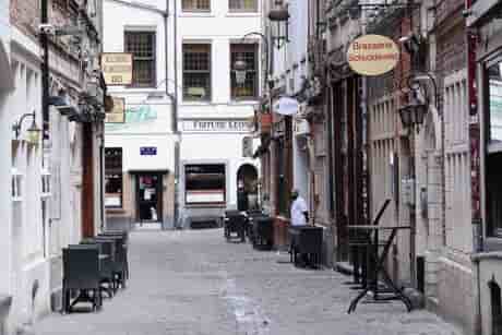 Coronavirus: fermeture des bars et cafes des jeudi a bruxelles