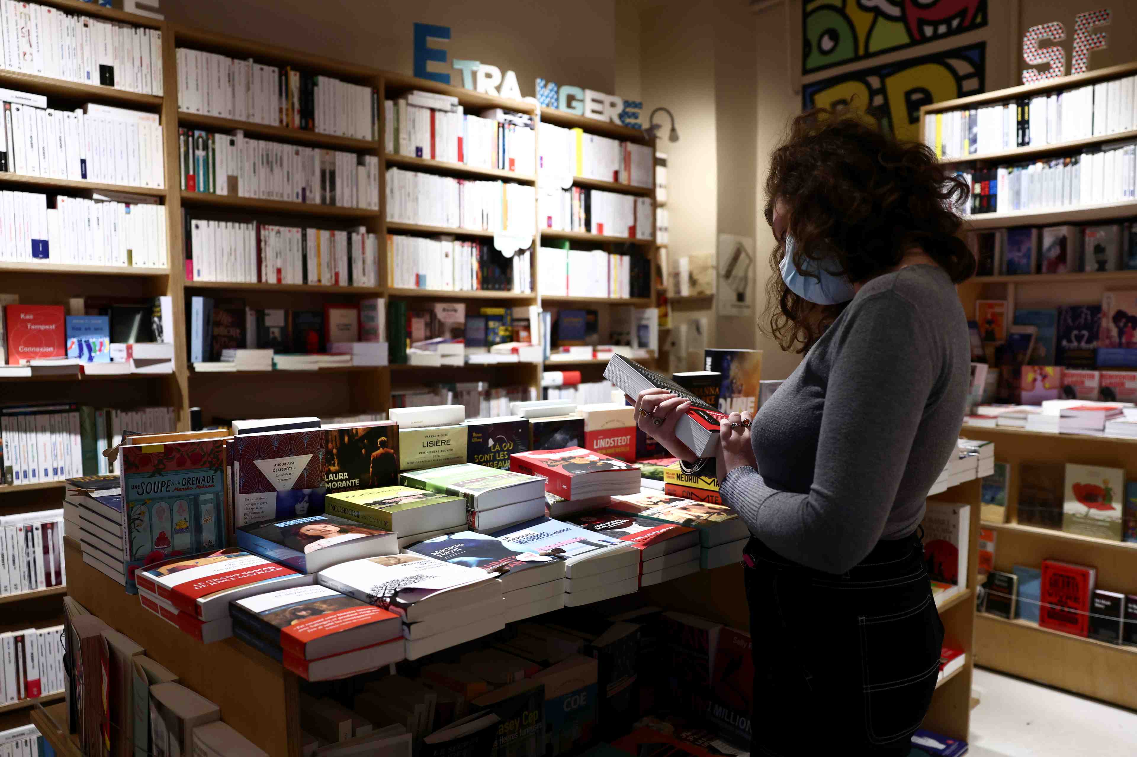 En france, une nouvelle loi pour proteger les libraires de l'ogre amazon