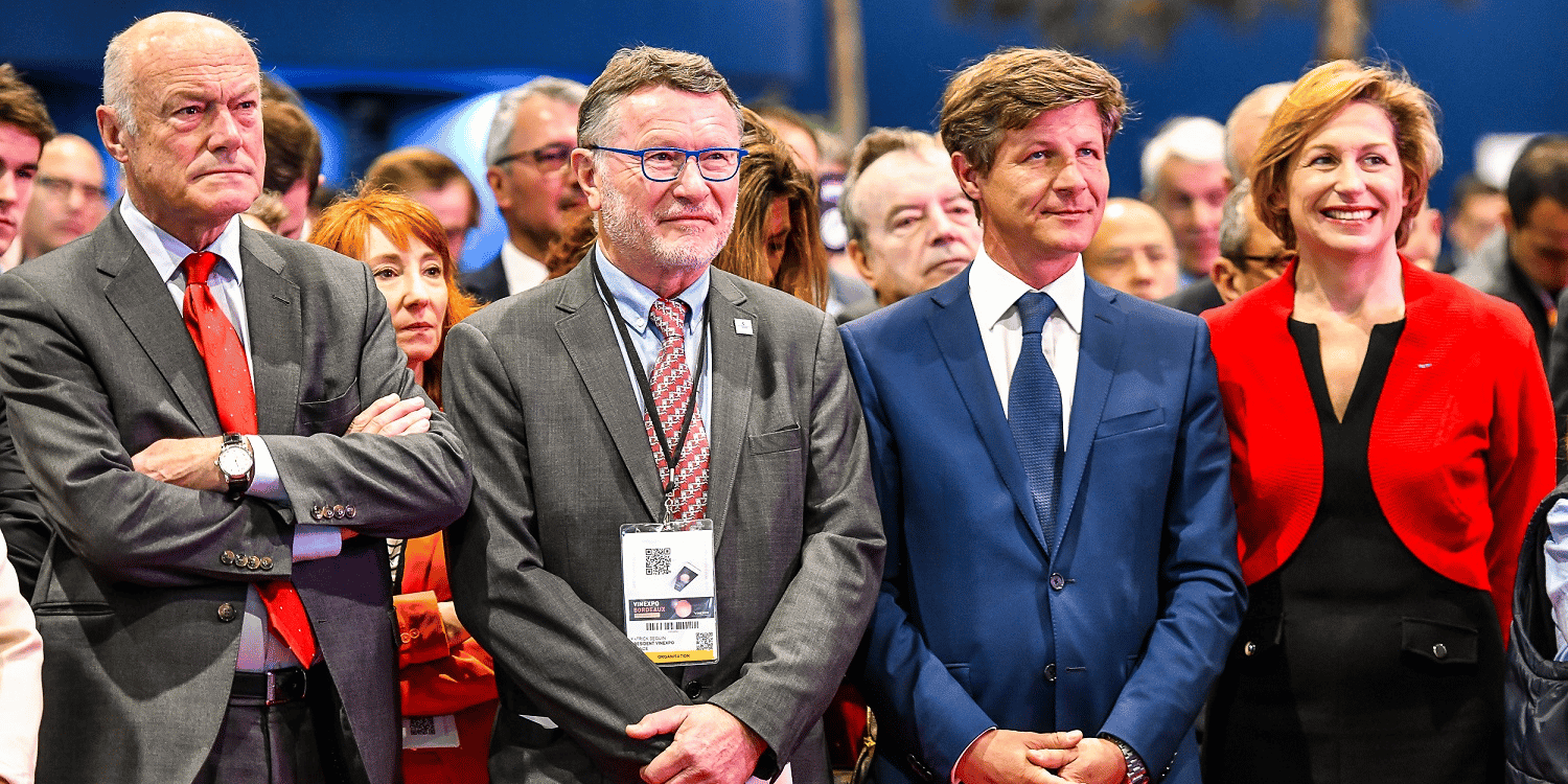 Lors de l'inauguration de Vinexpo Bordeaux 2019, de gauche à droite Alain Rousset, président de la Région Nouvelle-Aquitaine, Patrick Seguin, président de la CCI Bordeaux Gironde, Nicolas Florian, maire de Bordeaux et la sénatrice Nathalie Delattre.