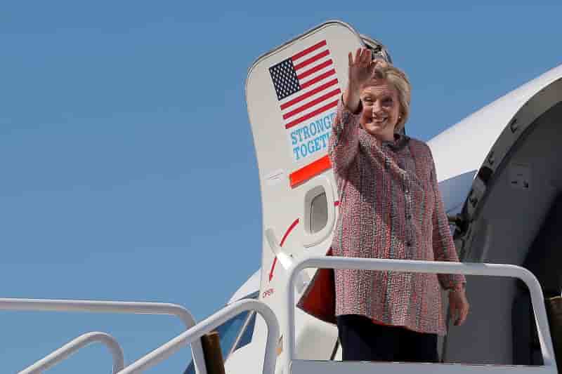 Clinton reste en tete selon un sondage ipsos/reuters