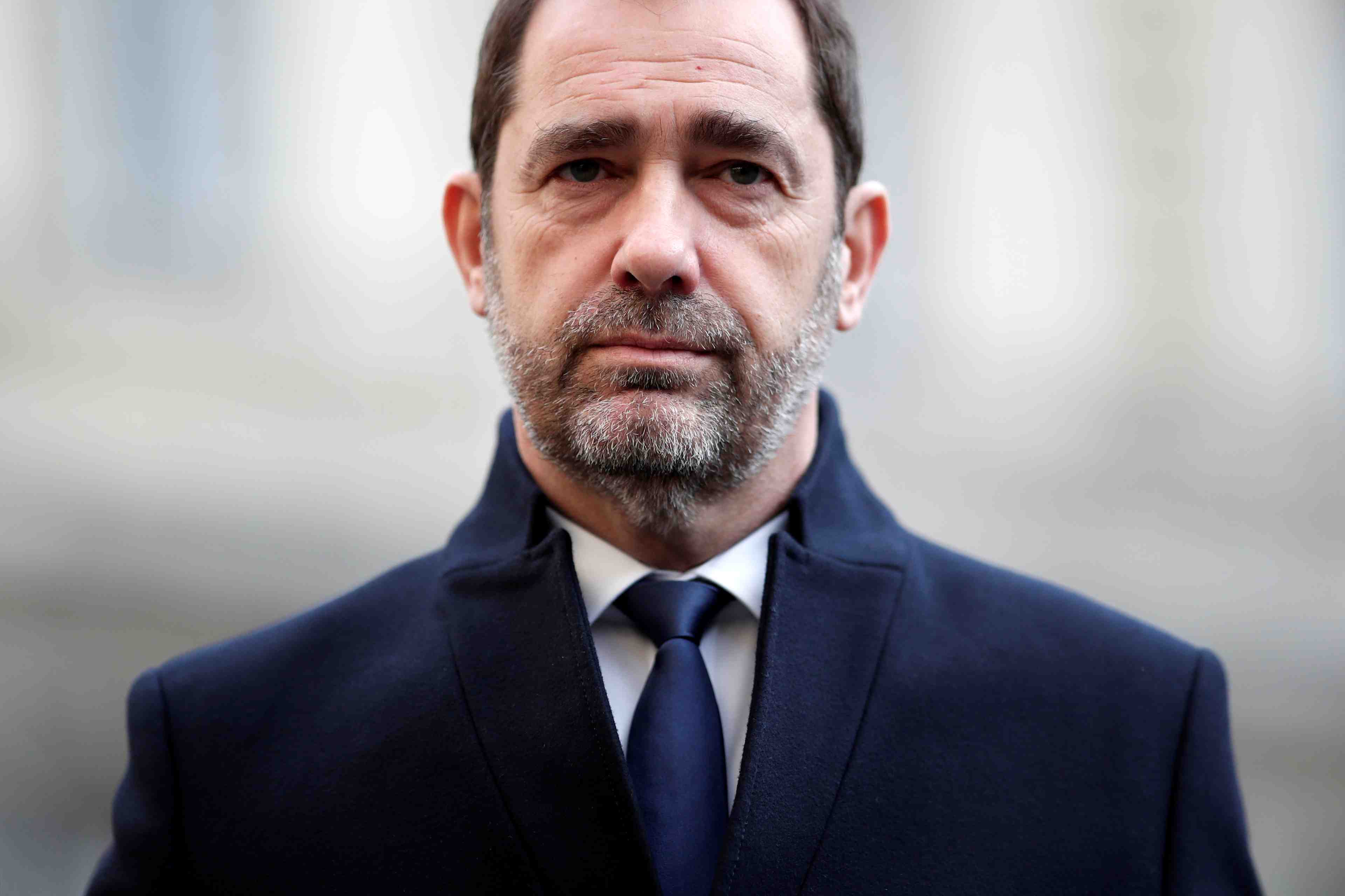 "gilets jaunes": le "boxeur" de gendarmes s'est rendu a la police