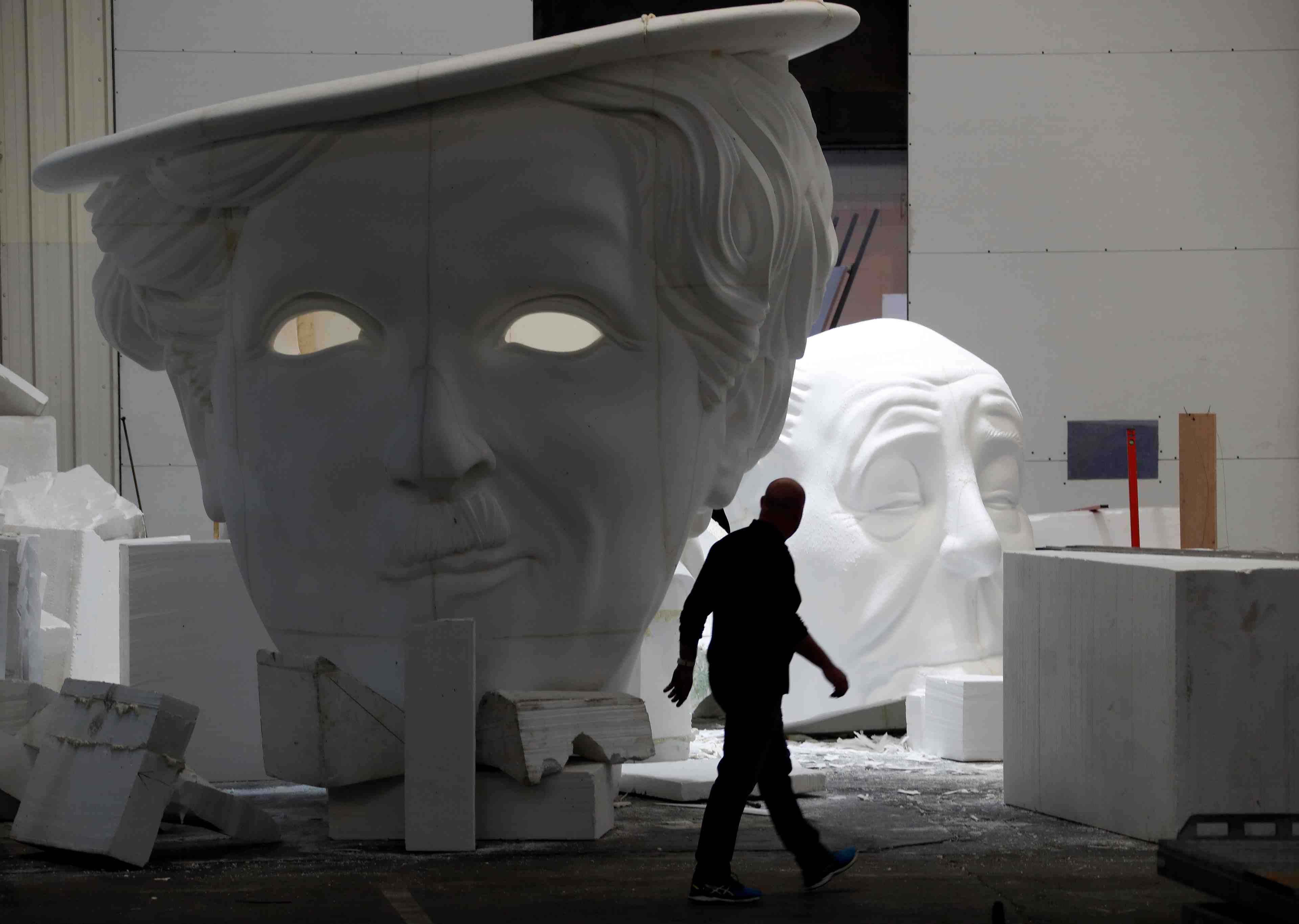 Des robots pour sculpter des chars du carnaval de nice