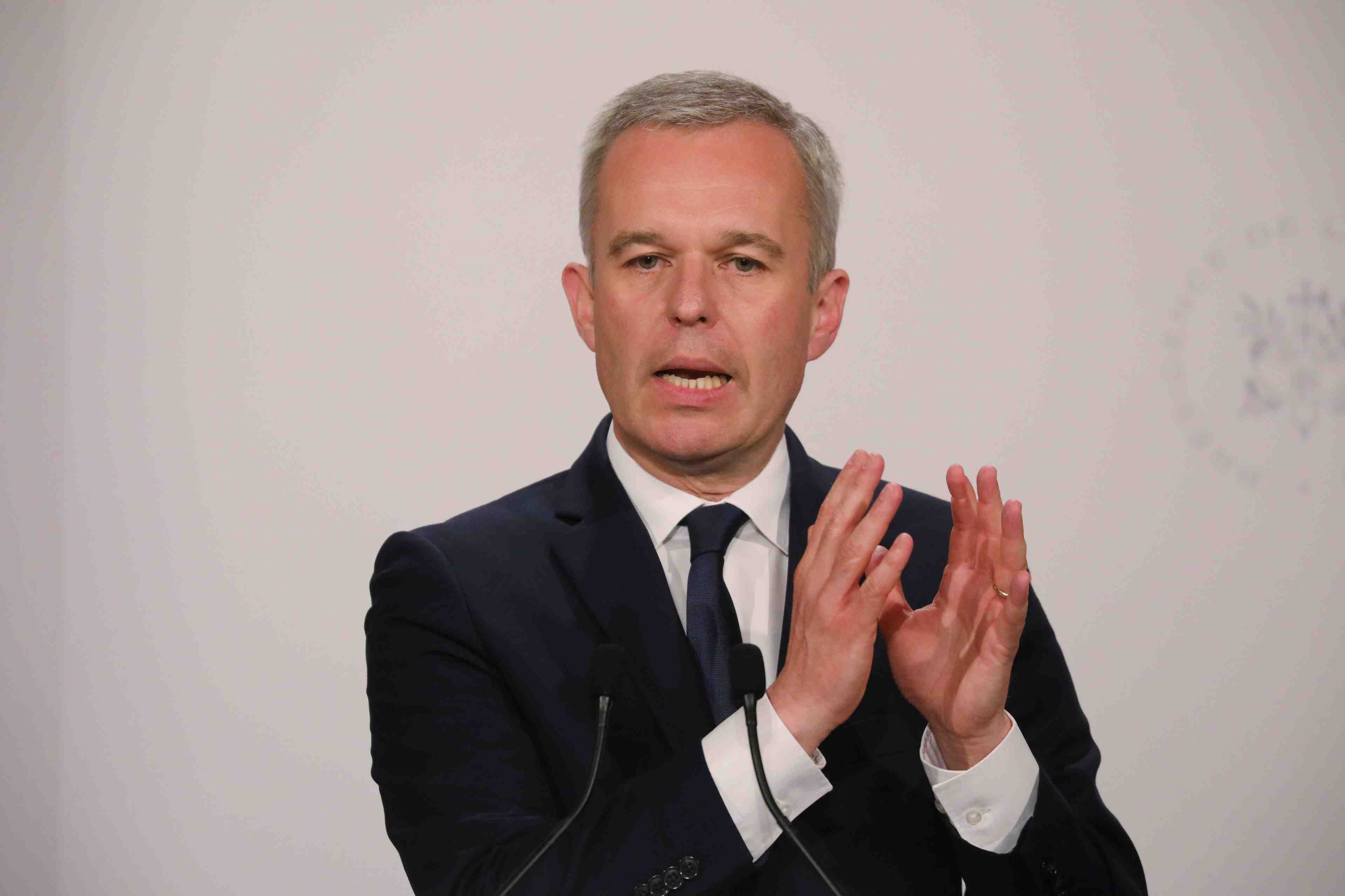 Mis en cause par mediapart, rugy n'a "rien a se reprocher"