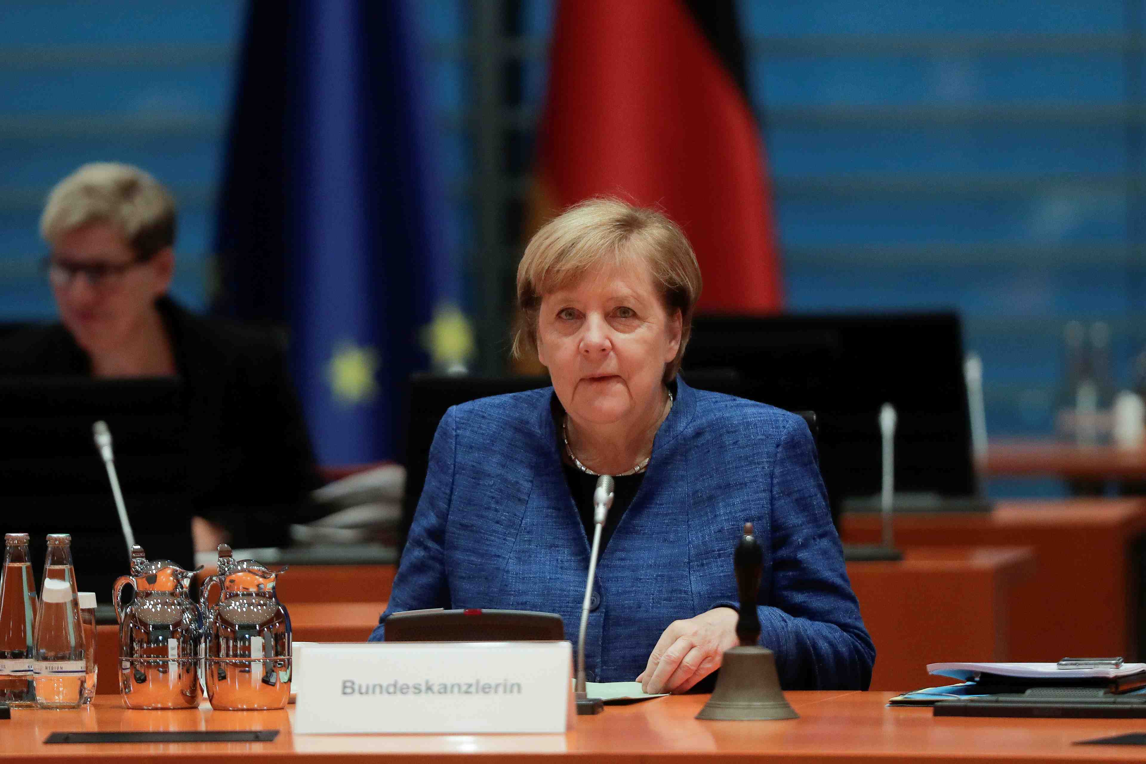 Coronavirus: merkel veut fermer les bars et les restaurants, selon bild