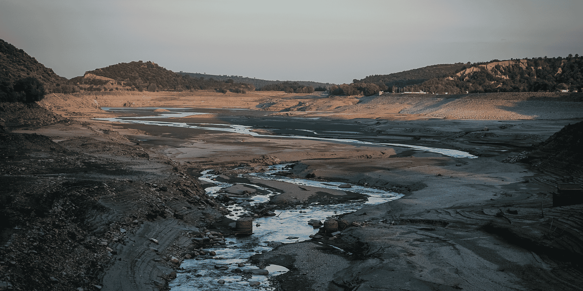 Dans les Pyrénées-Orientales, où la sécheresse sévit, toutes les pistes sont envisagées pour sécuriser les accès à l'eau.