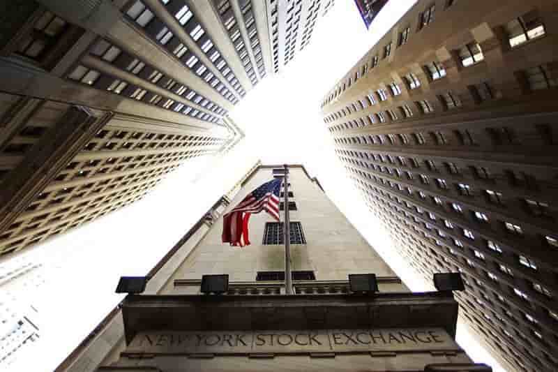 Wall Street en baisse, les actifs des pays émergents inquiètent