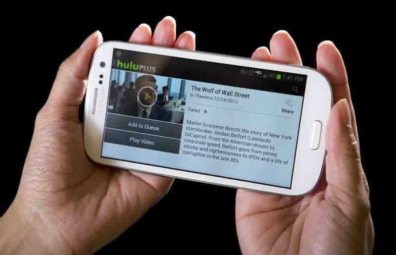 Hulu, concurrent de netflix, cherche a s'adosser a time warner