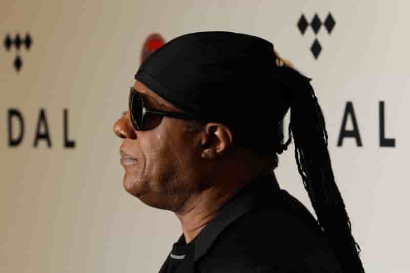 Stevie wonder et jesse jackson au chevet d'aretha franklin