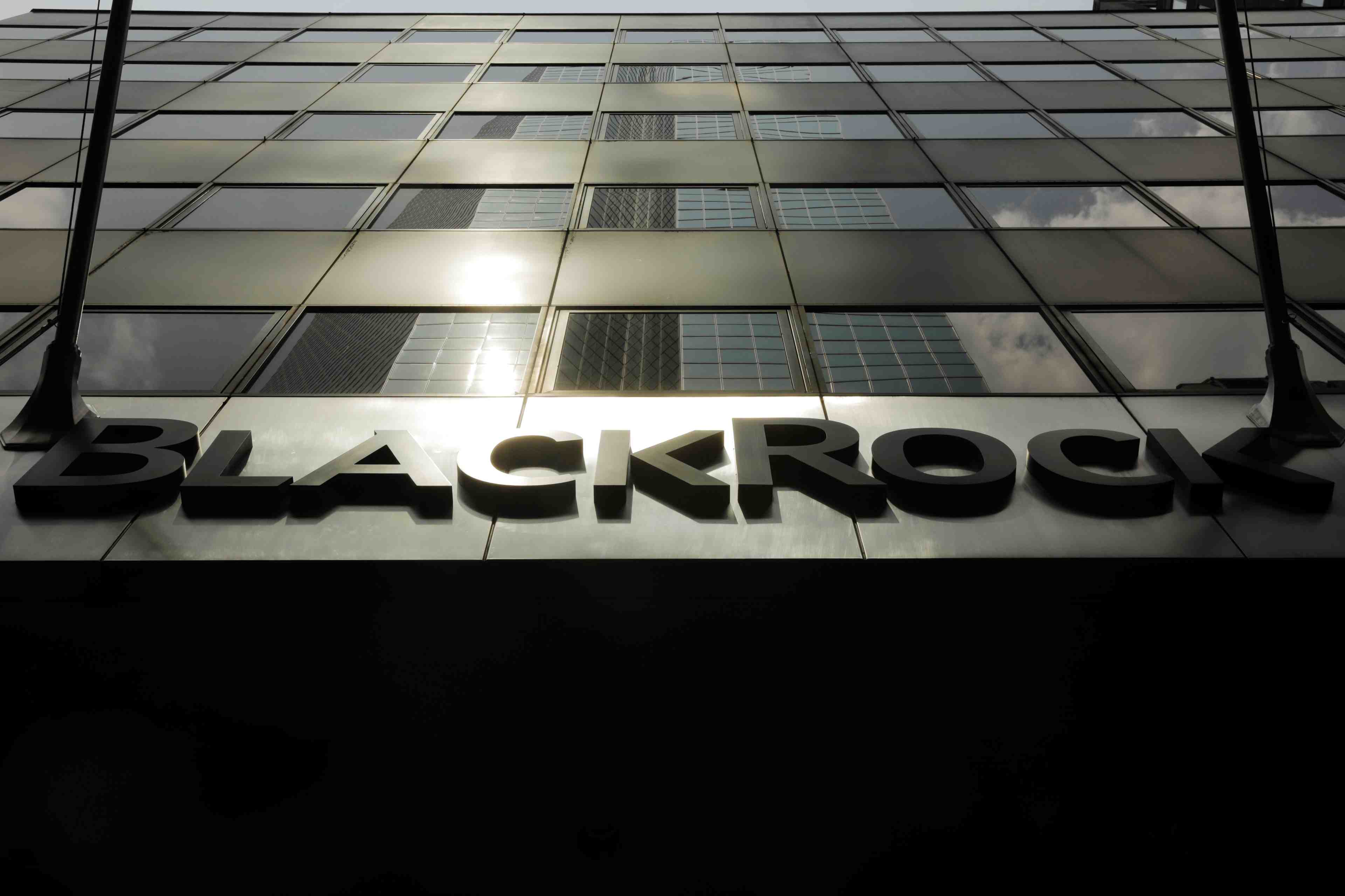 Blackrock achete le francais efront pour 1,3 milliard de dollars