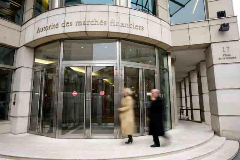 L'amf appelle a plus de transparence lors du depart d'un dirigeant
