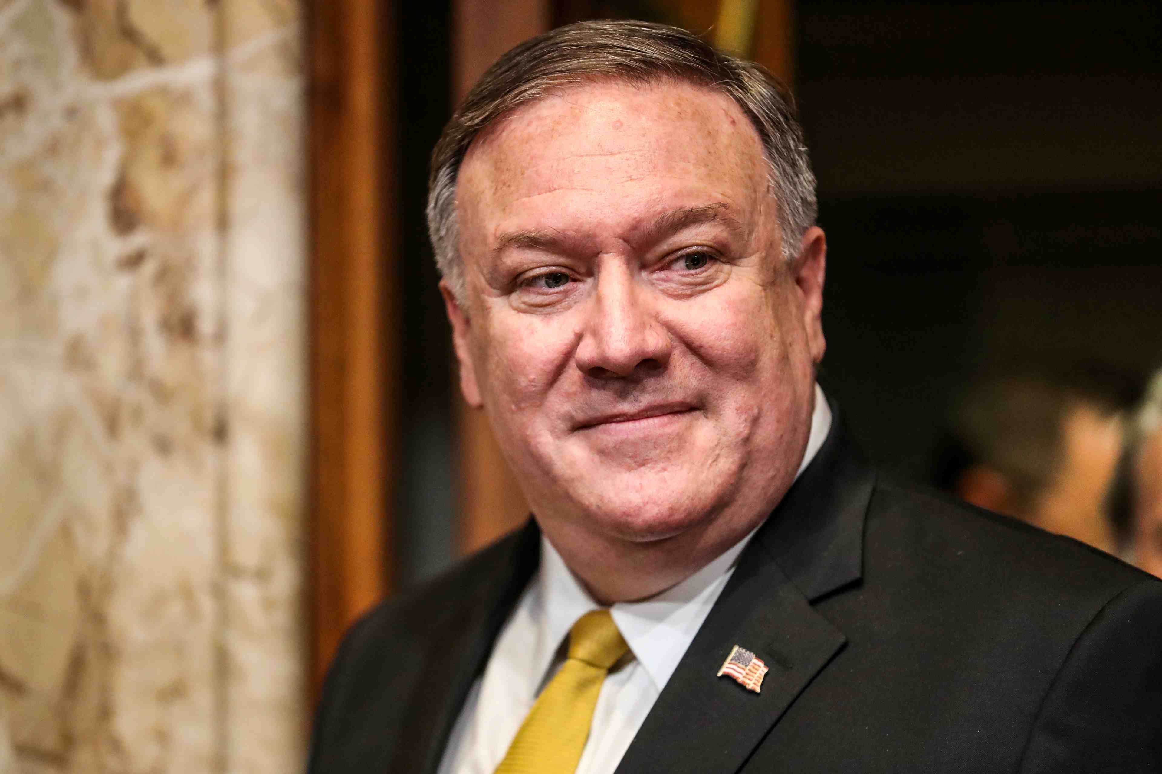 Pompeo ecourte son sejour en europe pour rentrer a washington