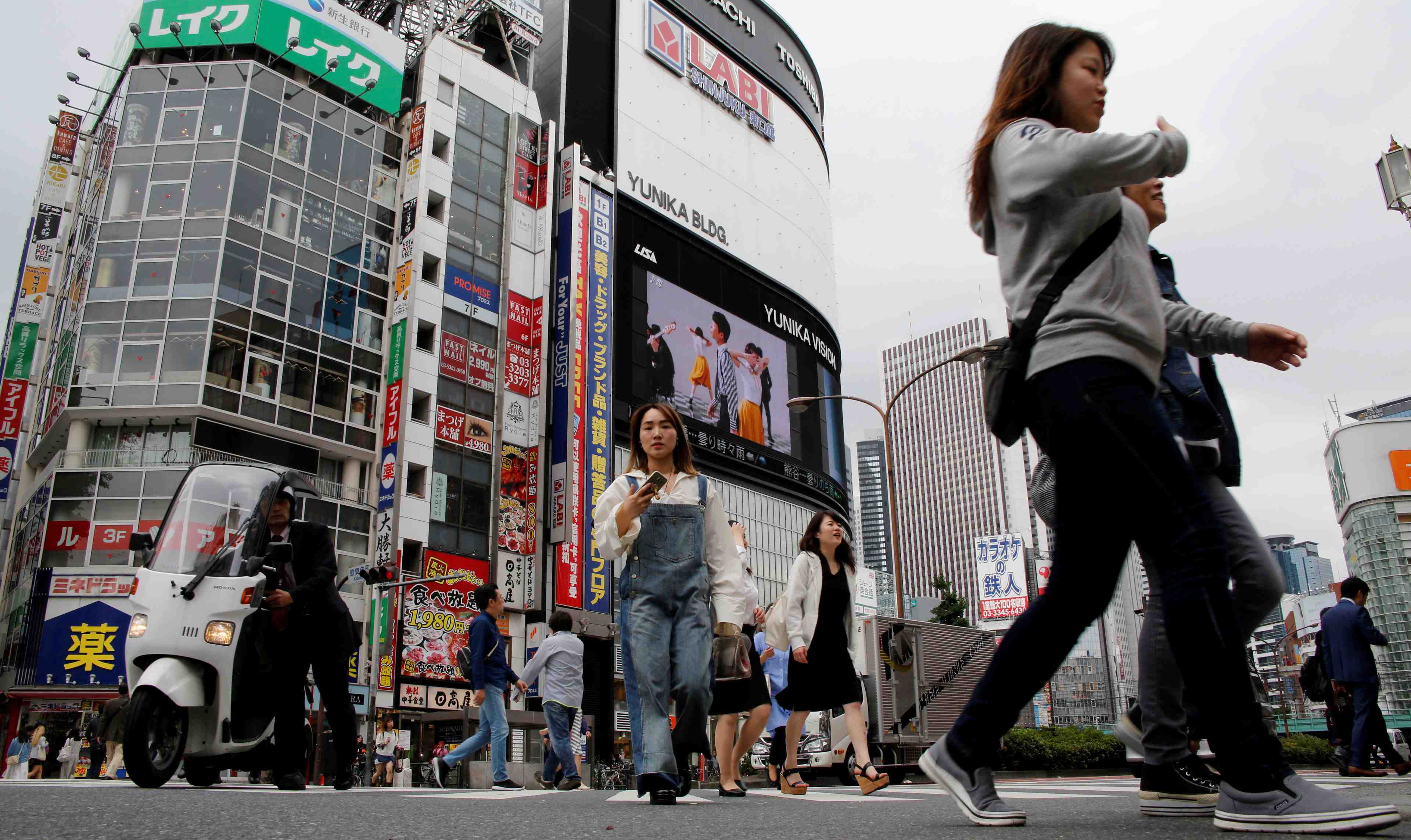 Le japon va s'engager a une reforme fiscale malgre le stimulus-document
