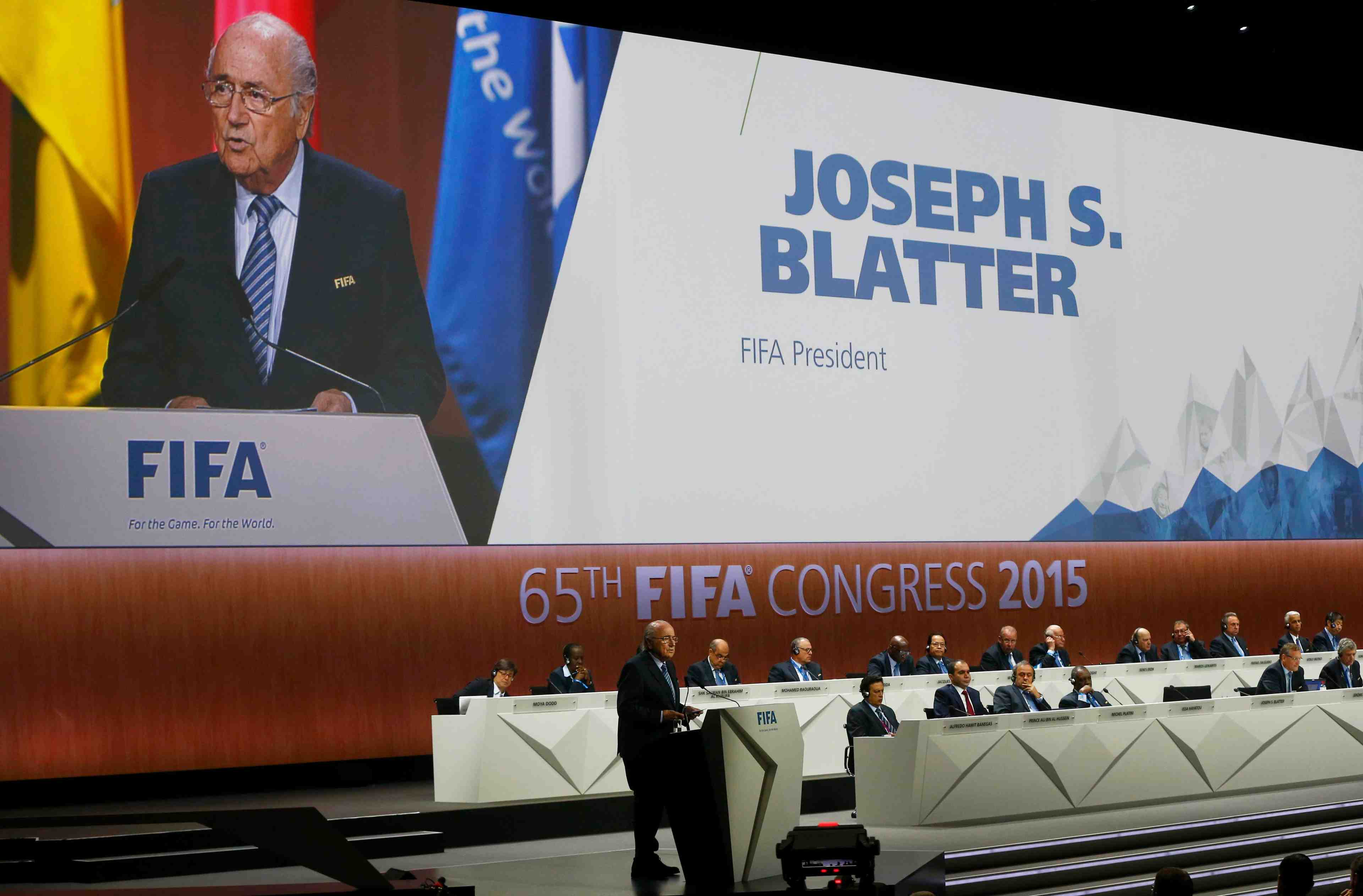 Sepp blatter appelle a l'unite