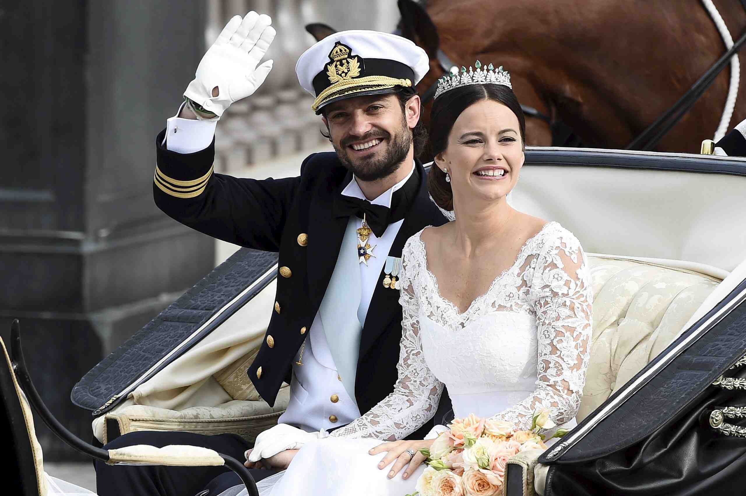 Le prince carl philip de suede epouse une ex-star de la telerealite