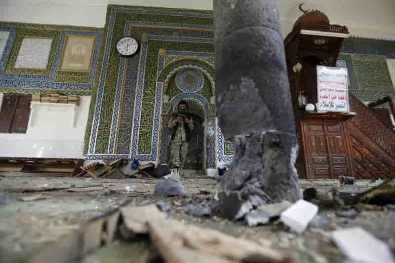 Double attentat suicide dans une mosquee de sanaa